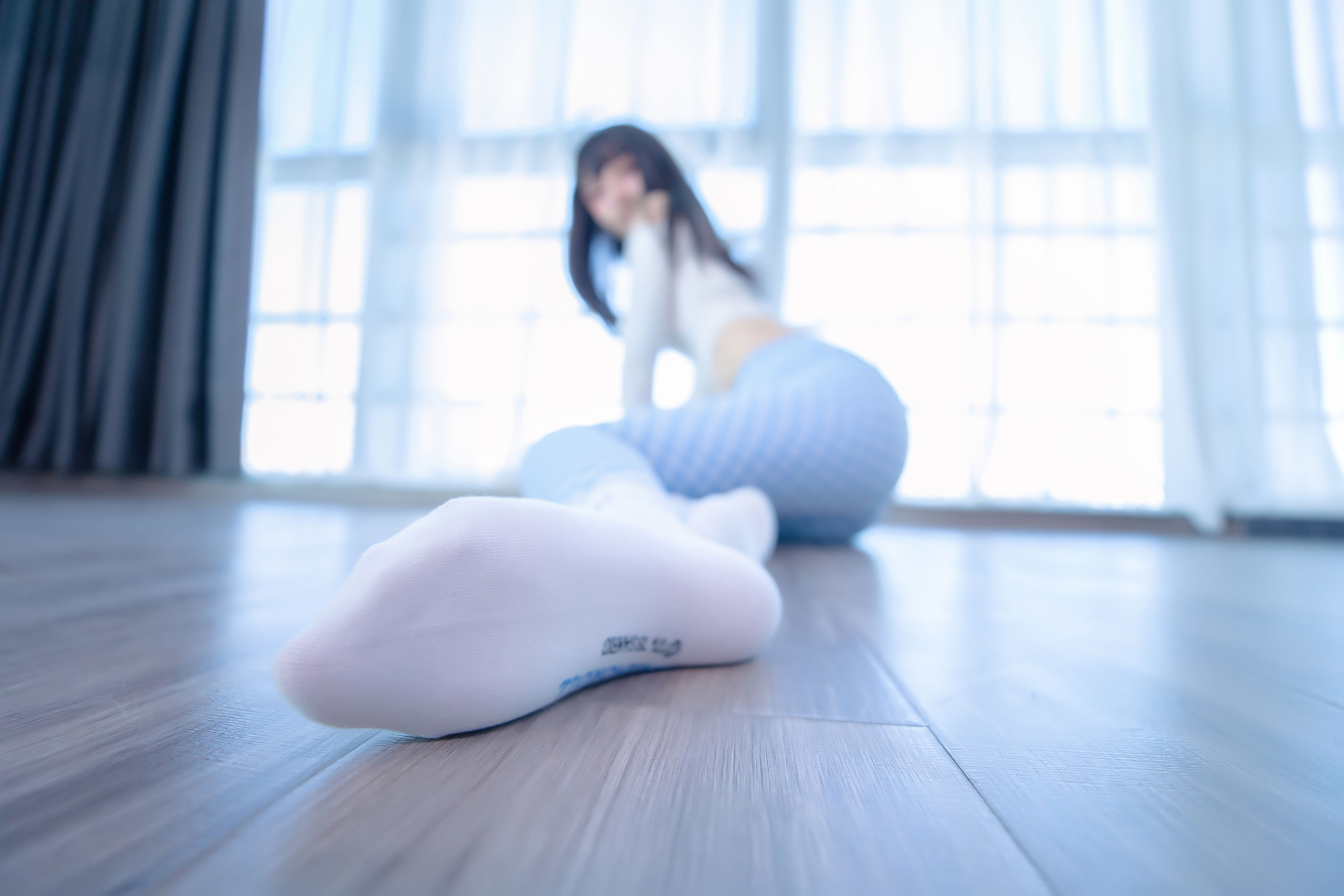 萝莉神楽板真冬 – 蓝白格 [75P]