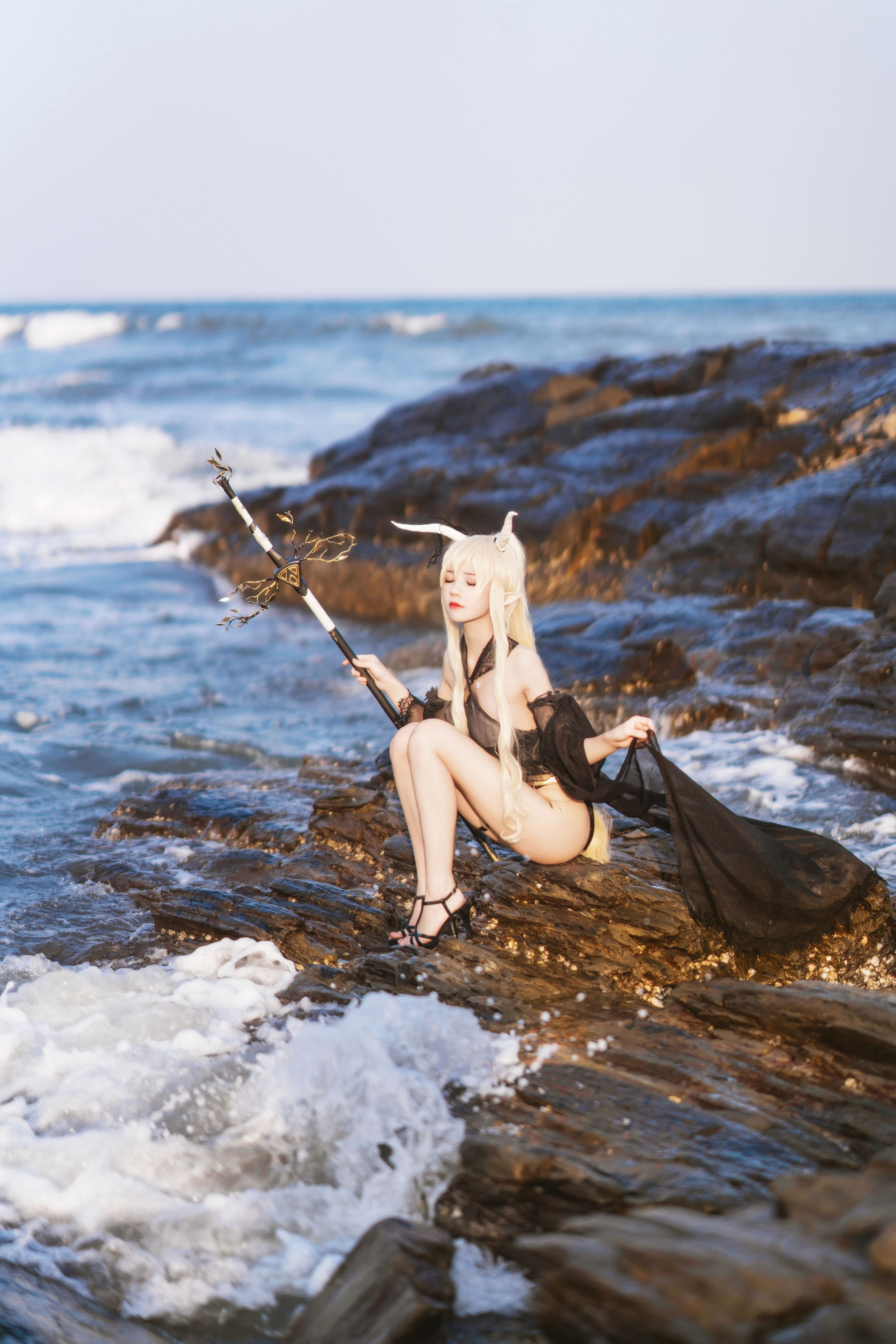 桜桃喵 – 闪灵泳衣 [42P]