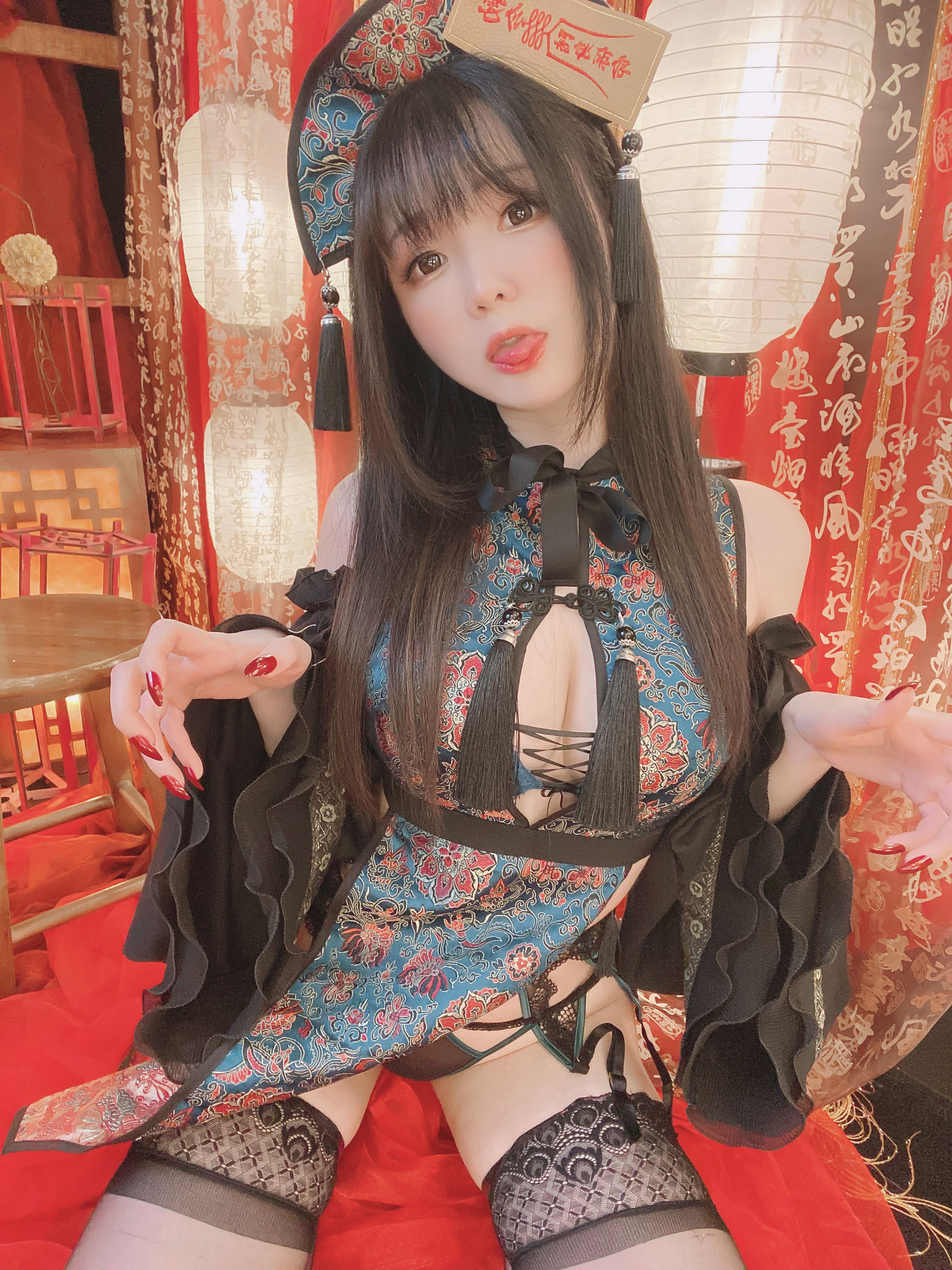 微博妹纸霜月shimo – キョンシーちゃん自撮り [20P]