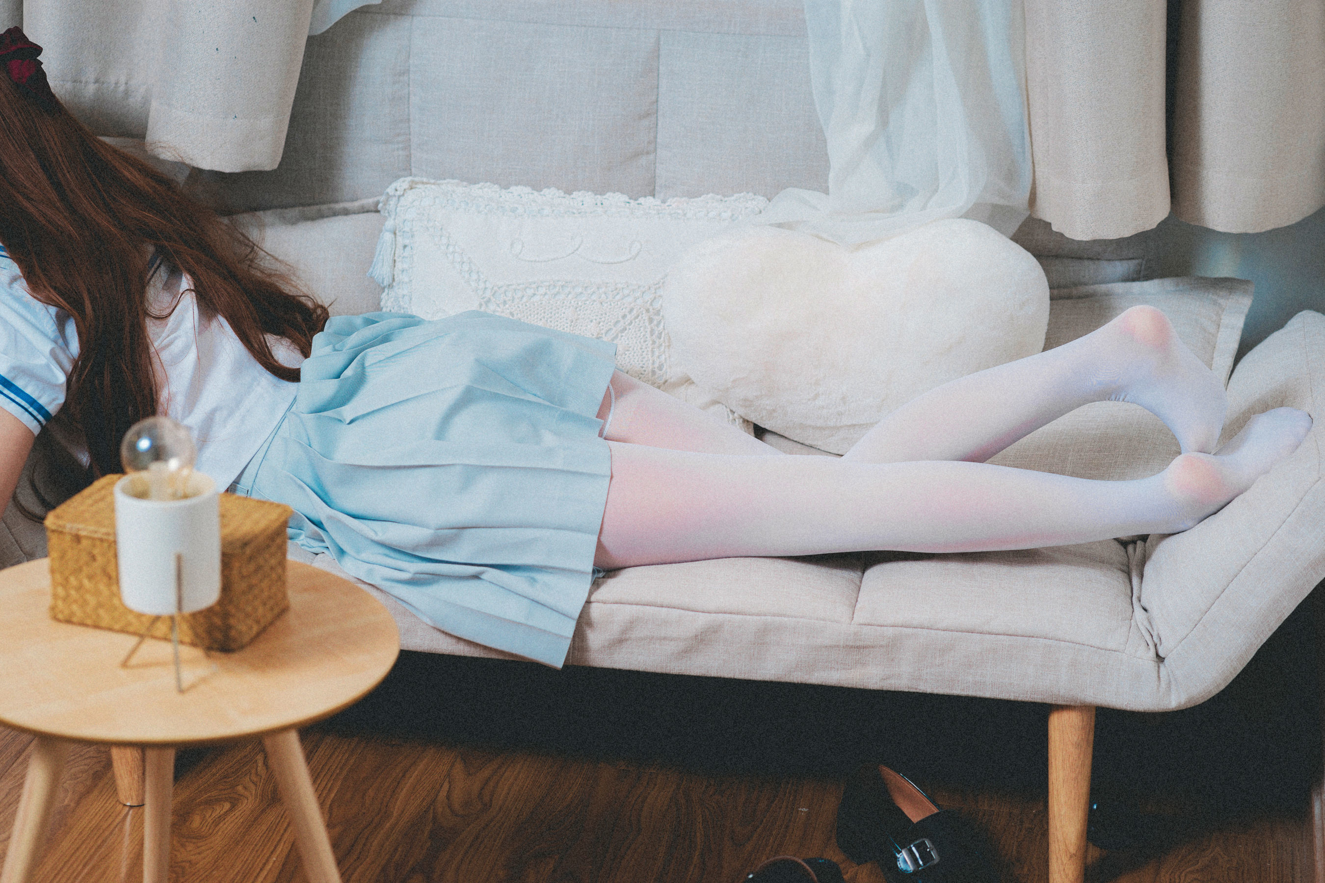 [萝莉COS] 面饼仙儿 – JK秀 [16P]