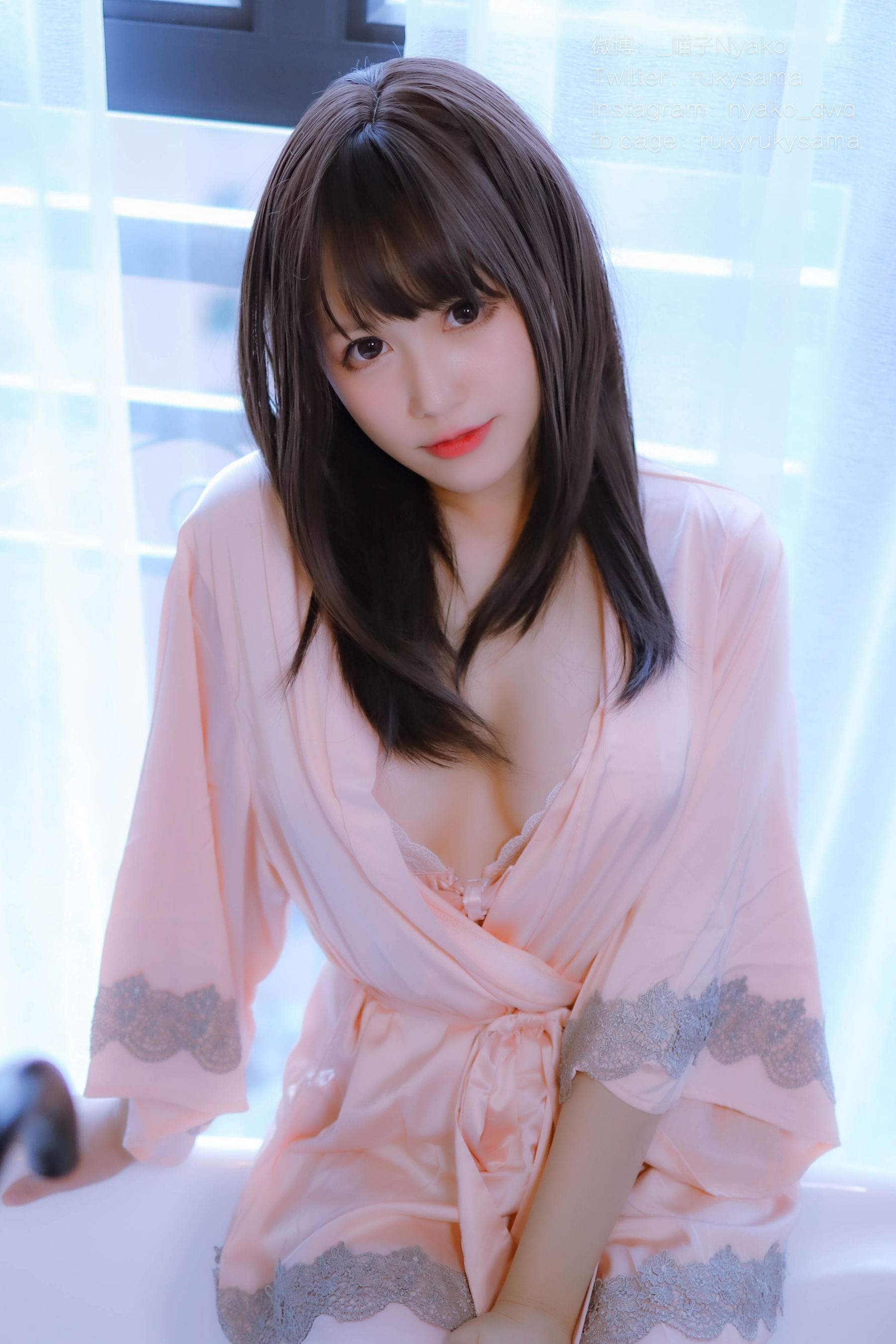 萌妹子Nyako喵子 – 妄想彼女との同棲生活 之 粉嫩丝绸睡衣 [79P]