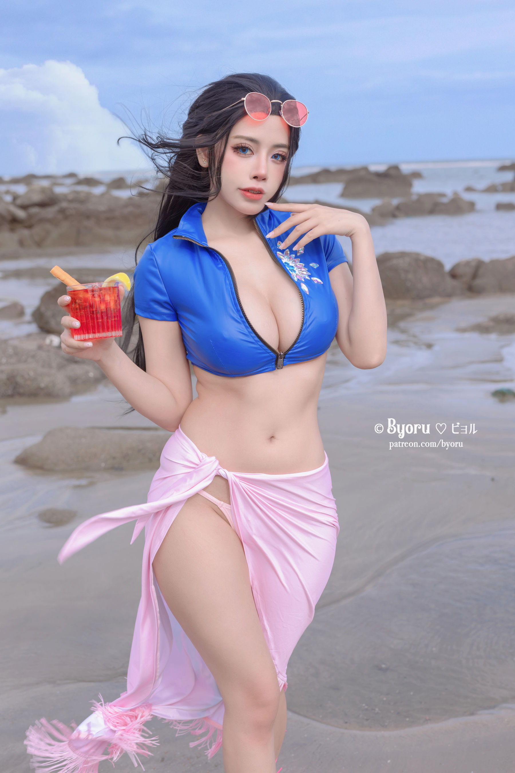 日本性感萝莉Byoru – Nico Robin [30P]