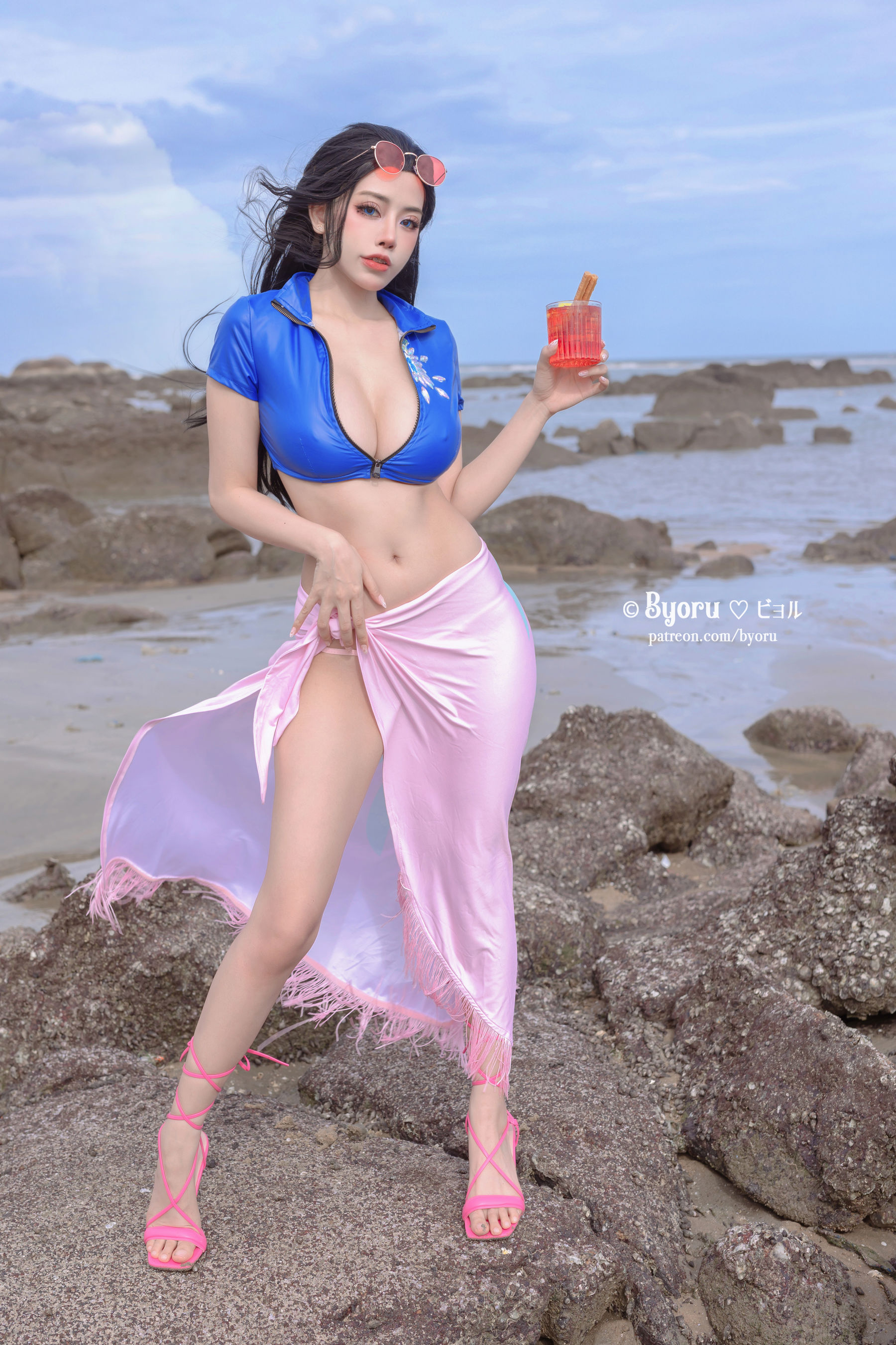 日本性感萝莉Byoru – Nico Robin [30P]