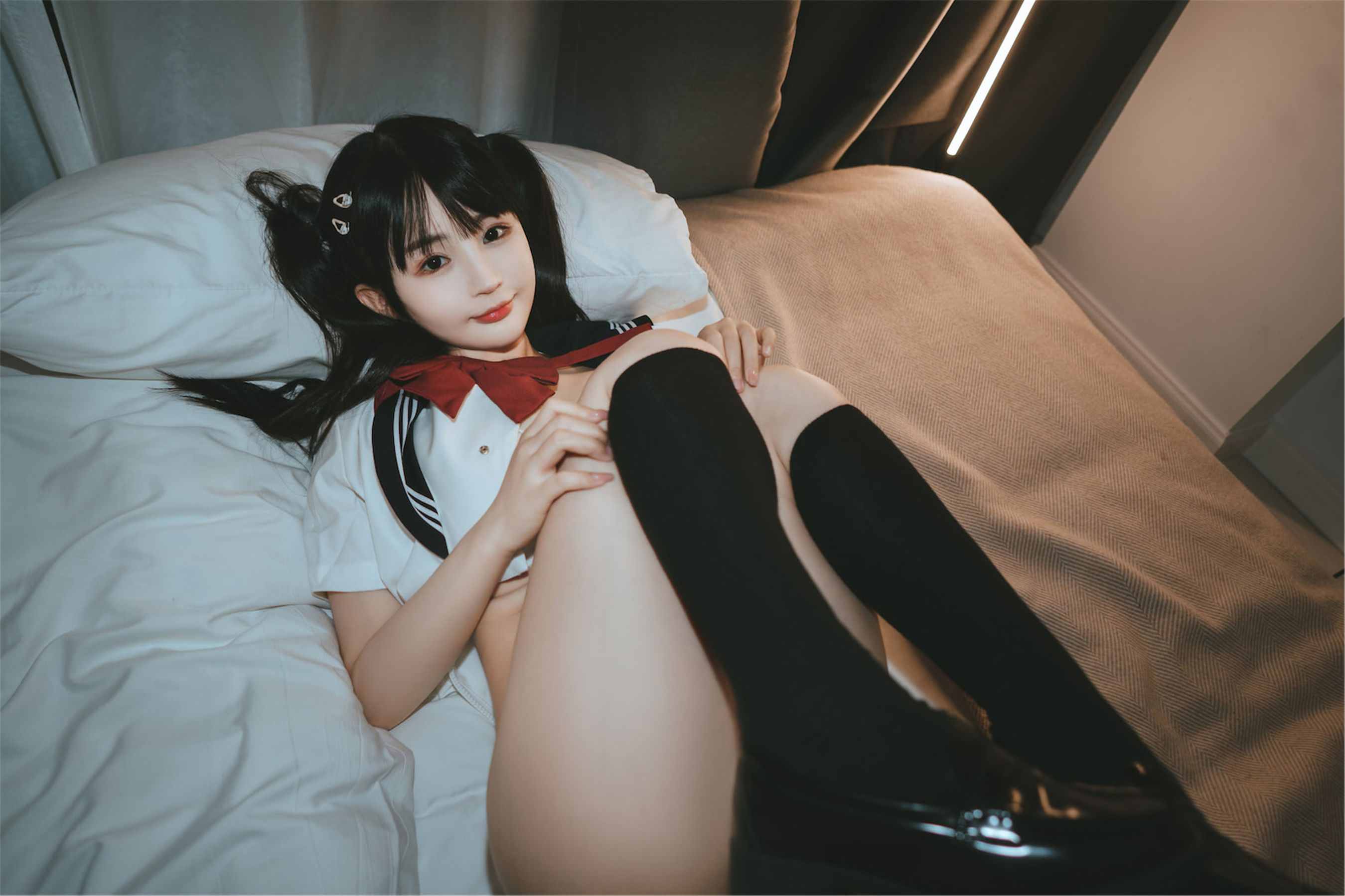 桜井宁宁 – 双马尾JK [65P]