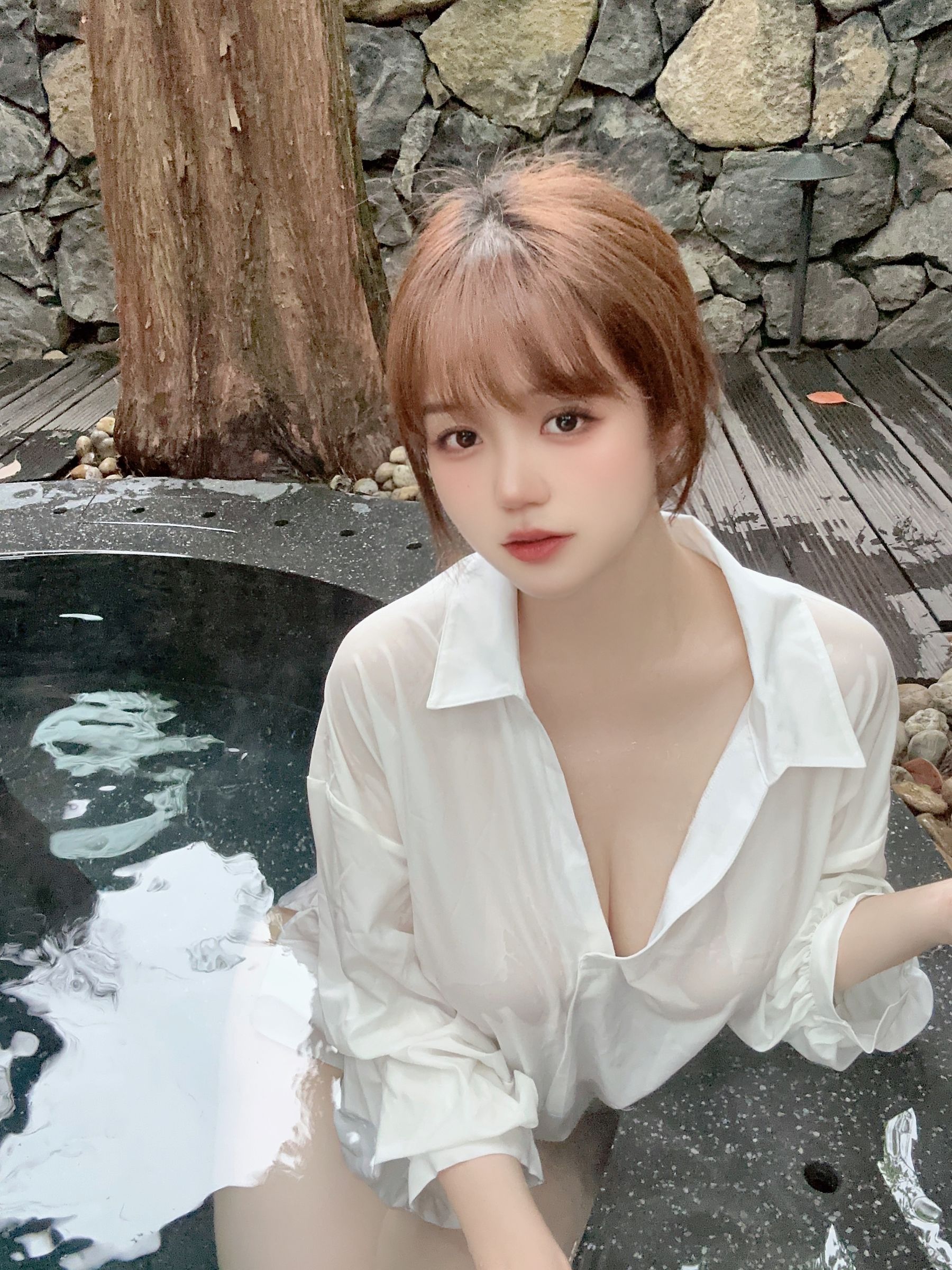 动漫博主小仓千代wfantia – 2023-04-29 湿衬衫 [11P]