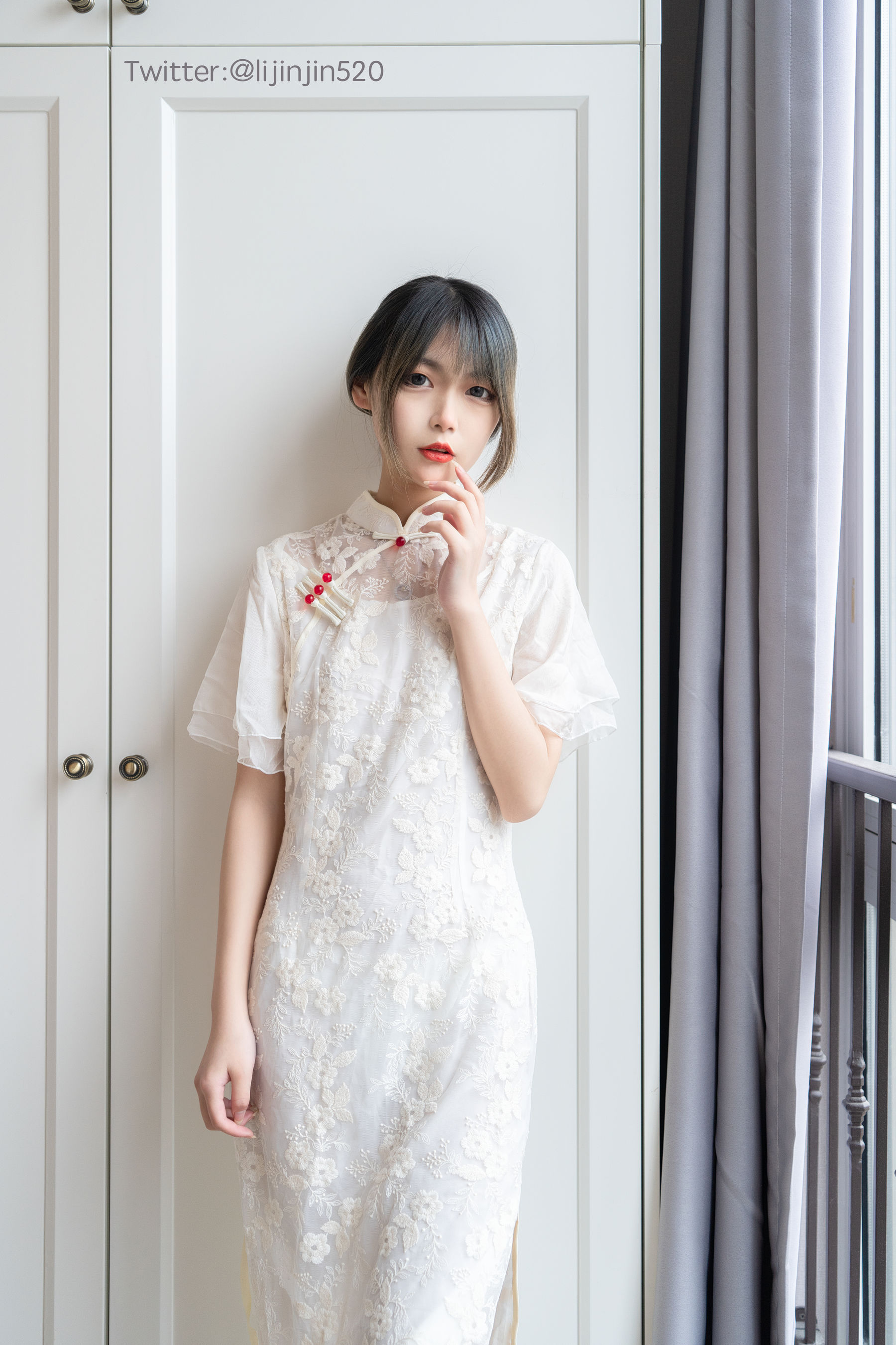 梨瑾瑾 – 改良旗袍 [20P]