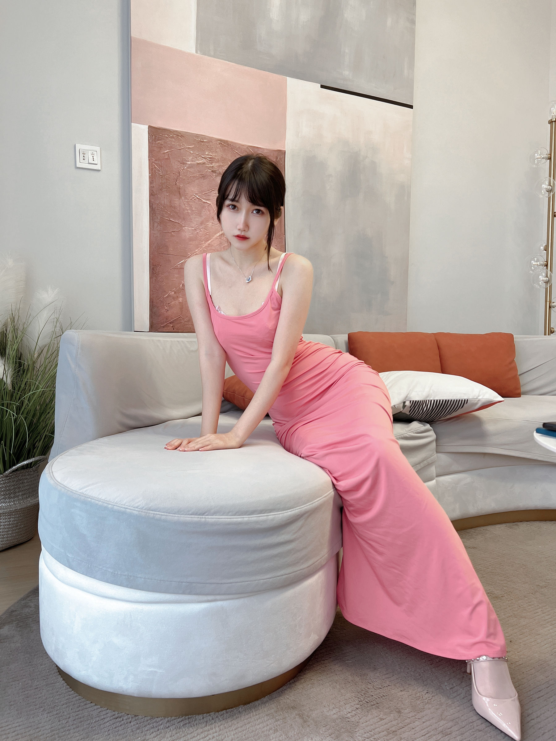 微博人气Coser不呆猫 – 浴室粉色激凸人妻 [39P]