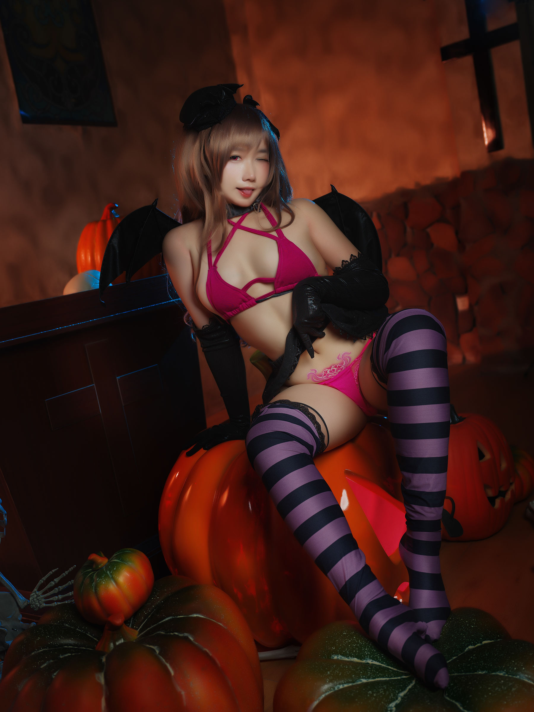 麻花麻花酱 – 小恶魔莉莉丝 [20P]