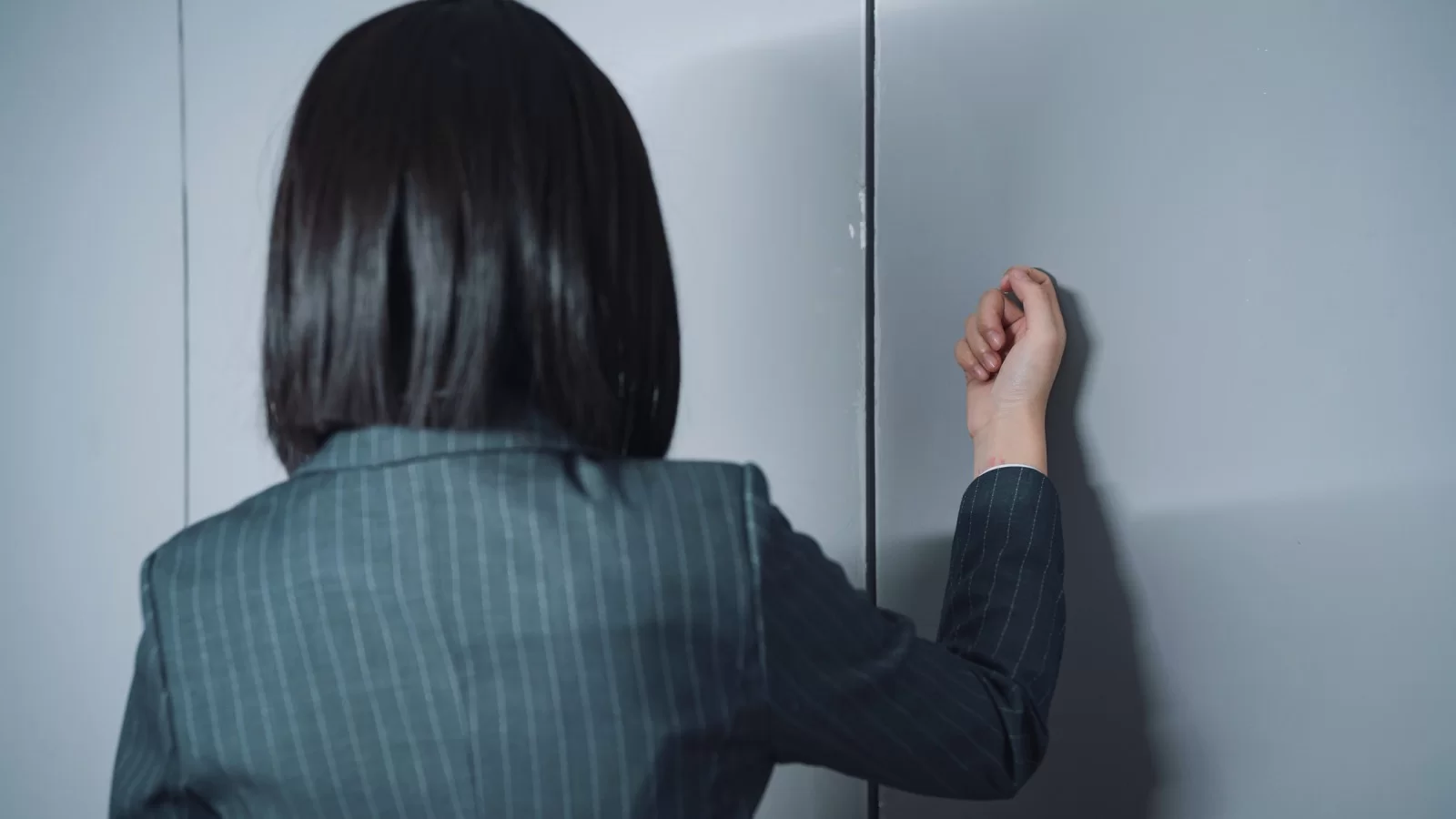 鹿八岁 – 女上司和女下属 [64P]