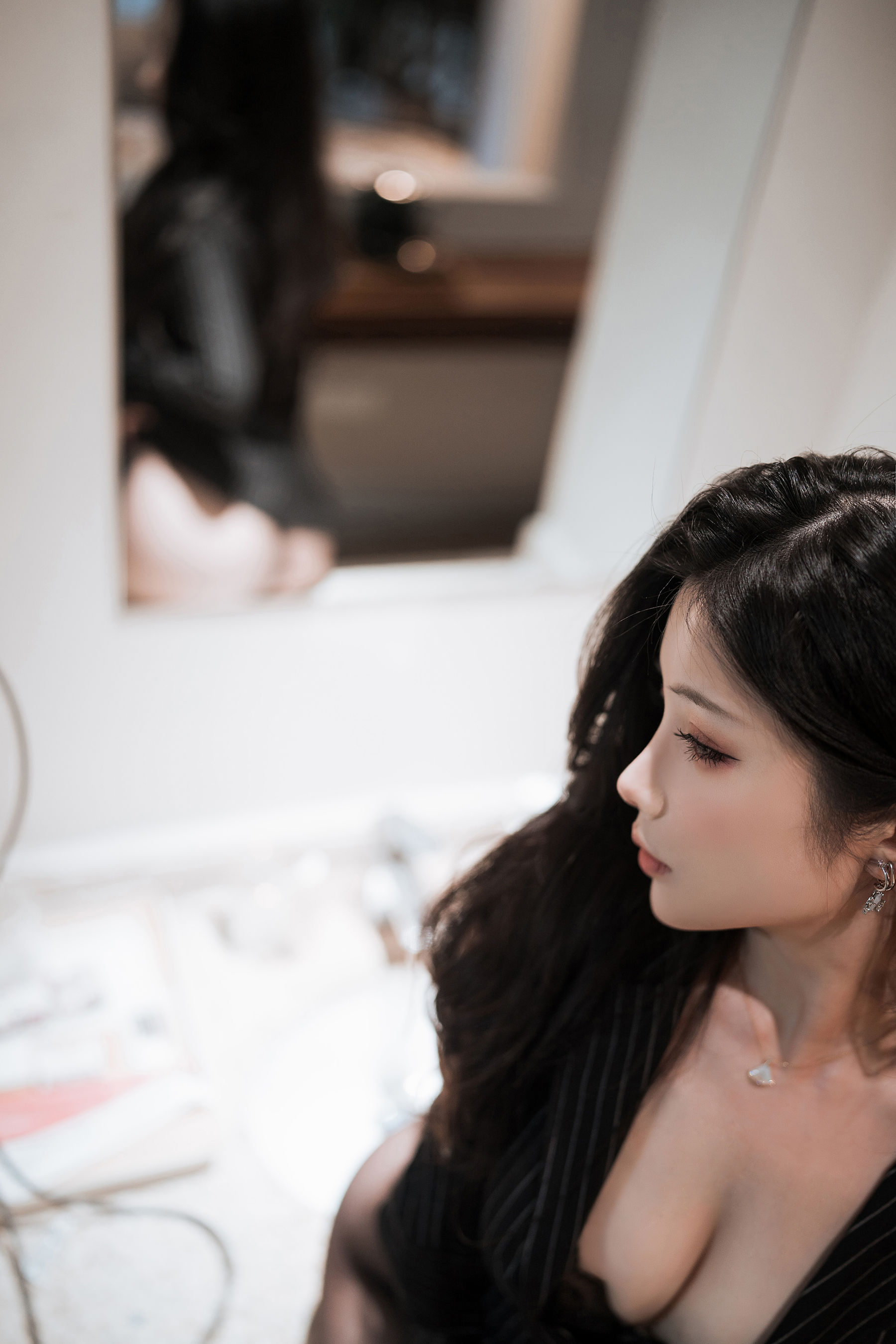 rioko凉凉子 – 和前辈一起出差吧 [45P]