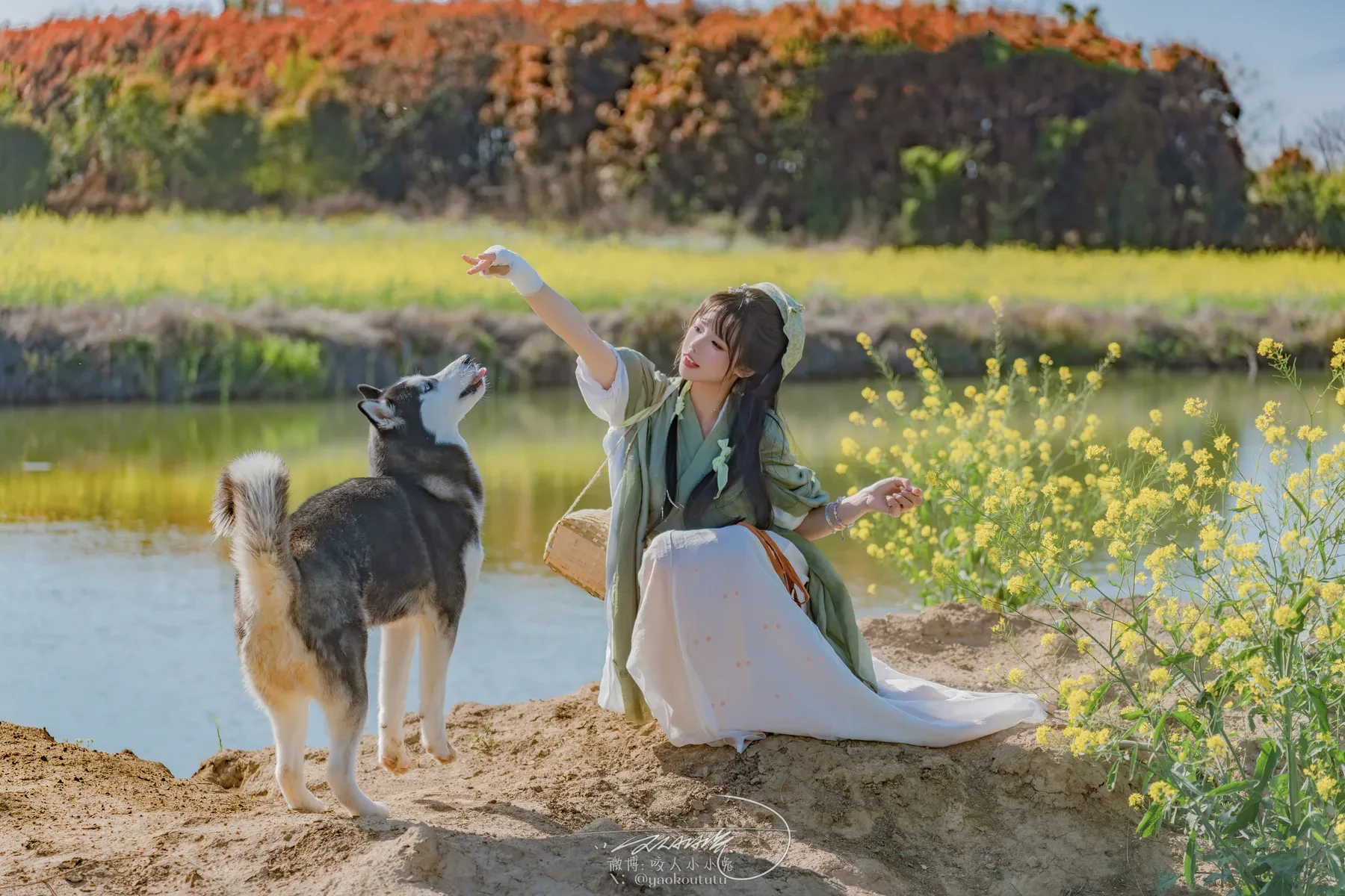 咬一口兔娘 – 田耕记 [70P]