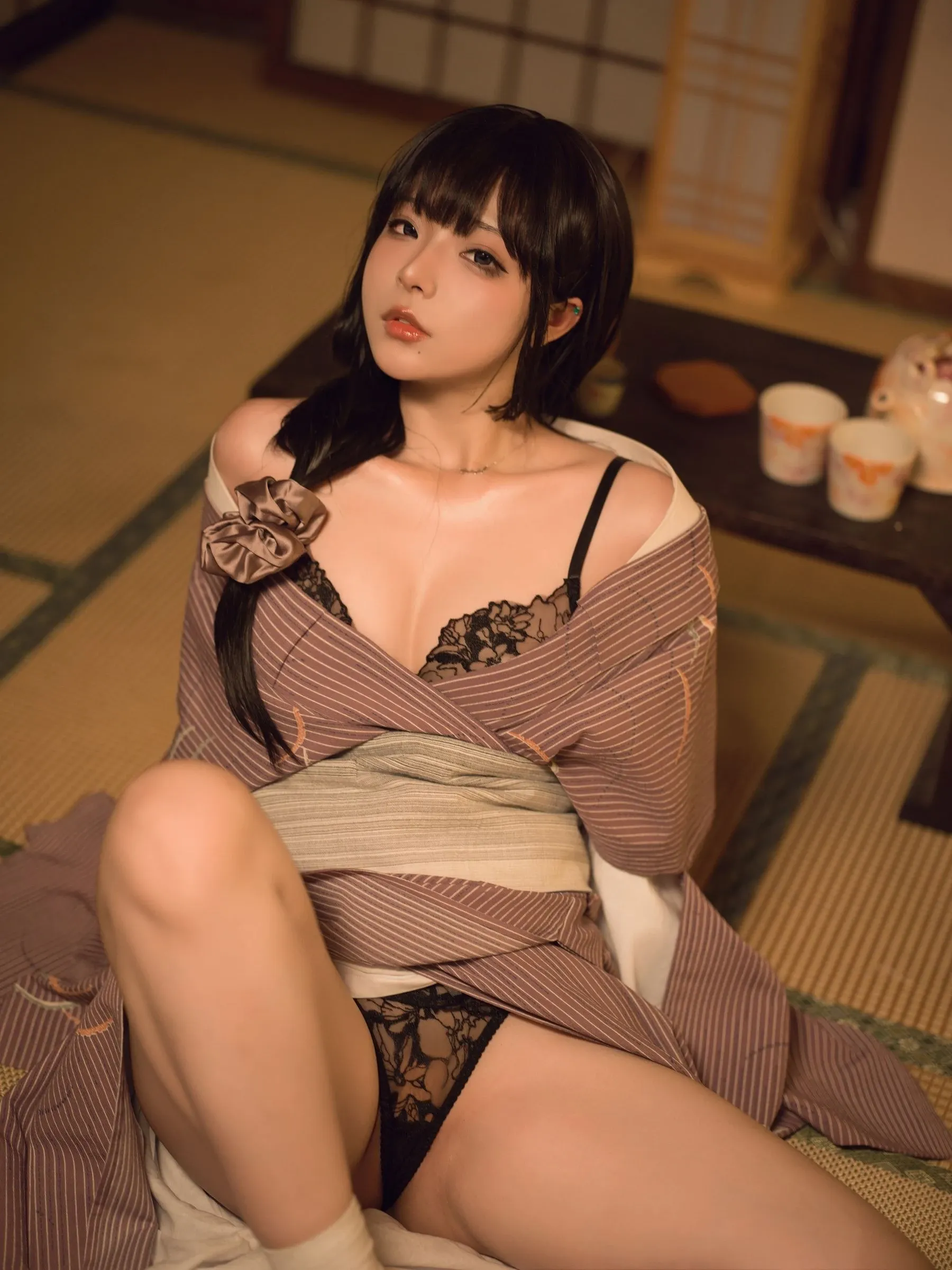 yuuhui玉汇 – 独居的寡姐 [100P]