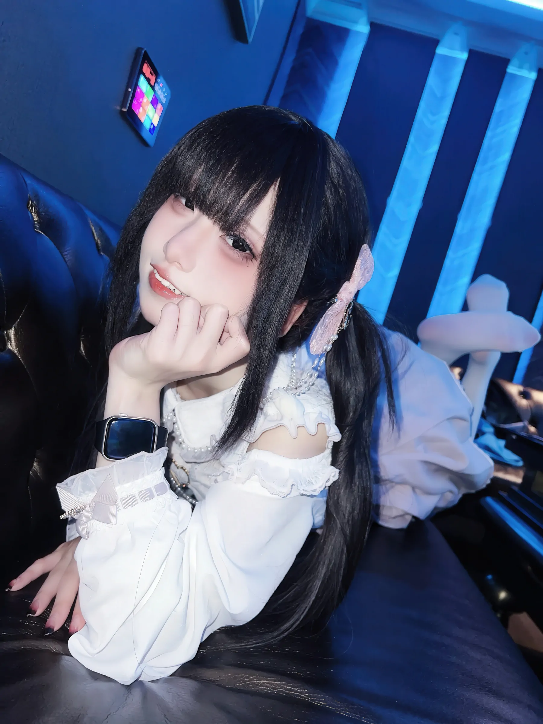 纸悦Etsu_ko - 与地雷系女子的ktv约会 [44P]