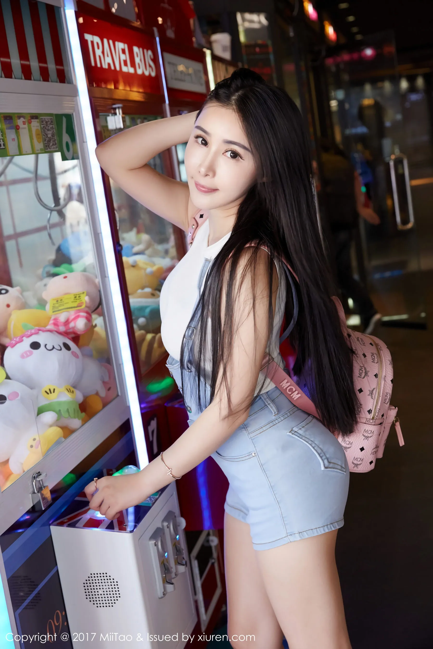 萱萱Cecilia《牛仔女神+街拍》 蜜桃社 Vol.084