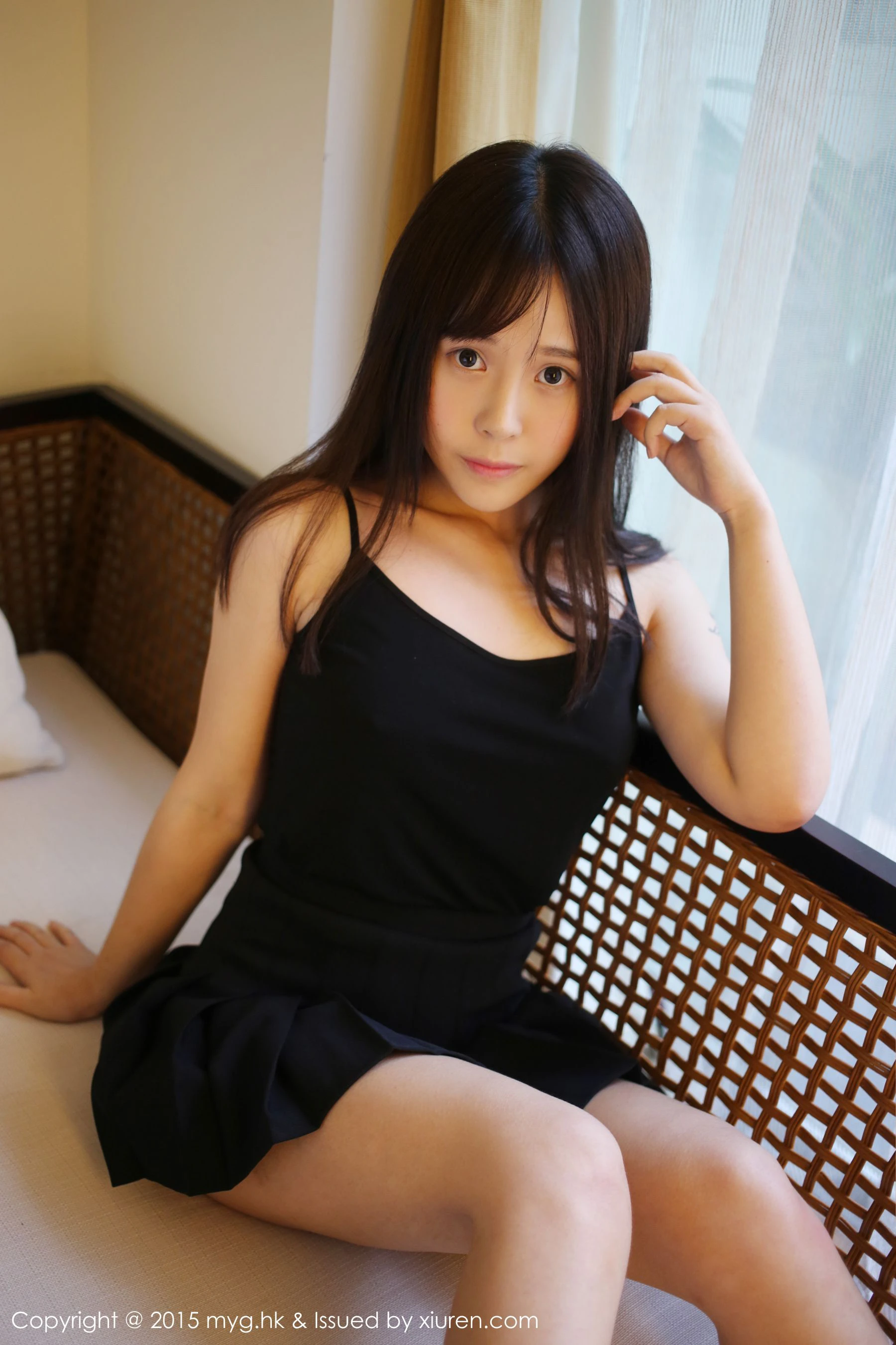 Evelyn艾莉《迷你短裙诱惑+白丝旗袍》 美媛馆 Vol.173