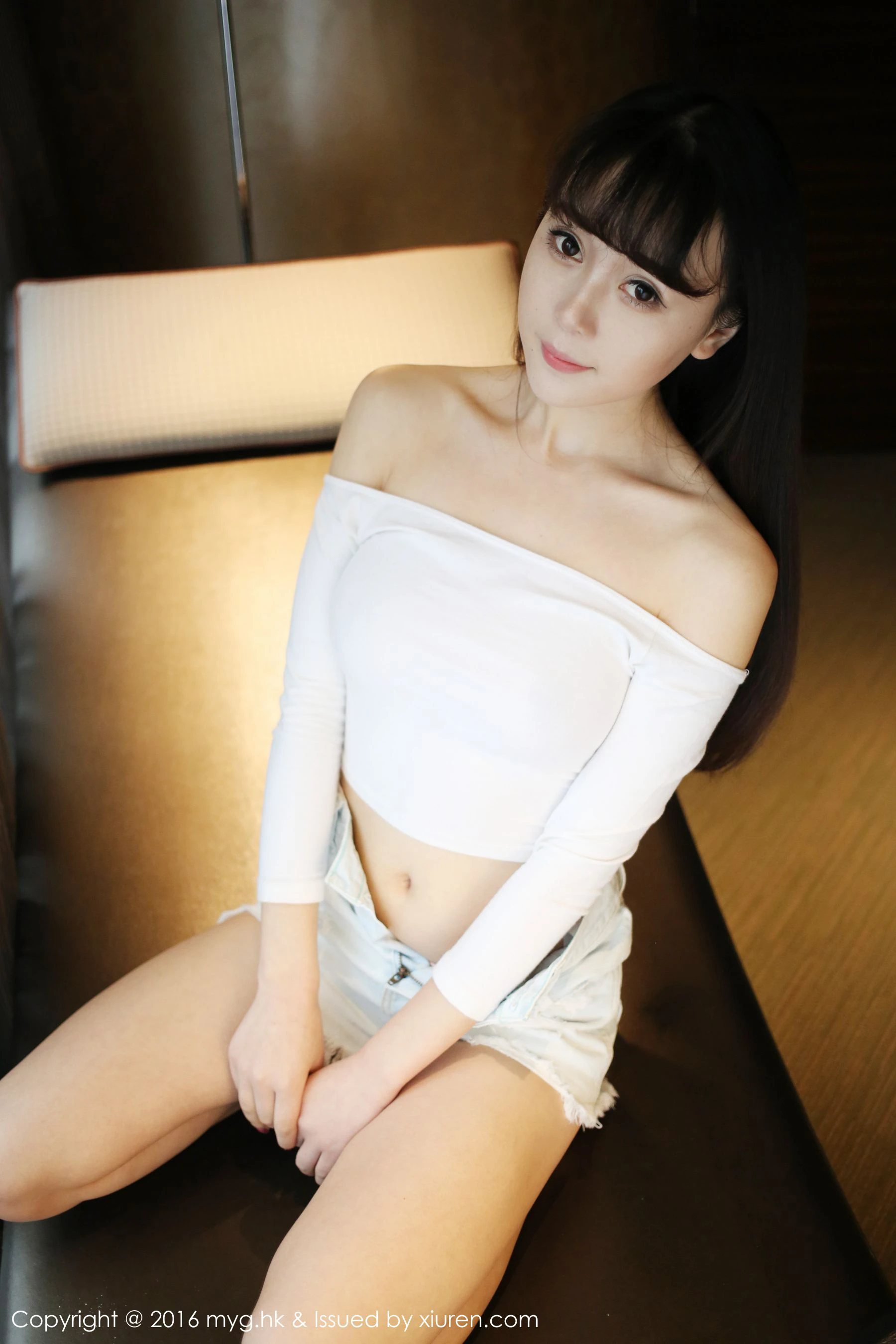 赵小米Kitty《清纯热裤妹子诱惑》 美媛馆 Vol.197