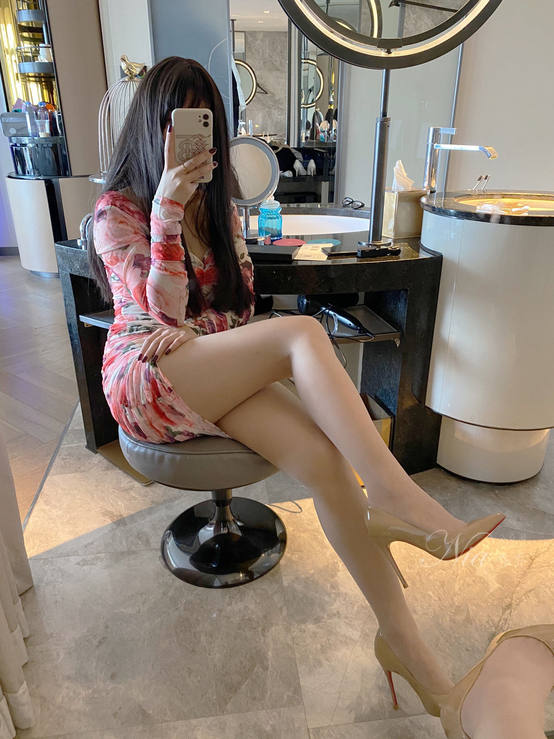 安乔乔儿(Nia乔乔) No.030 温柔少妇风 [90P]