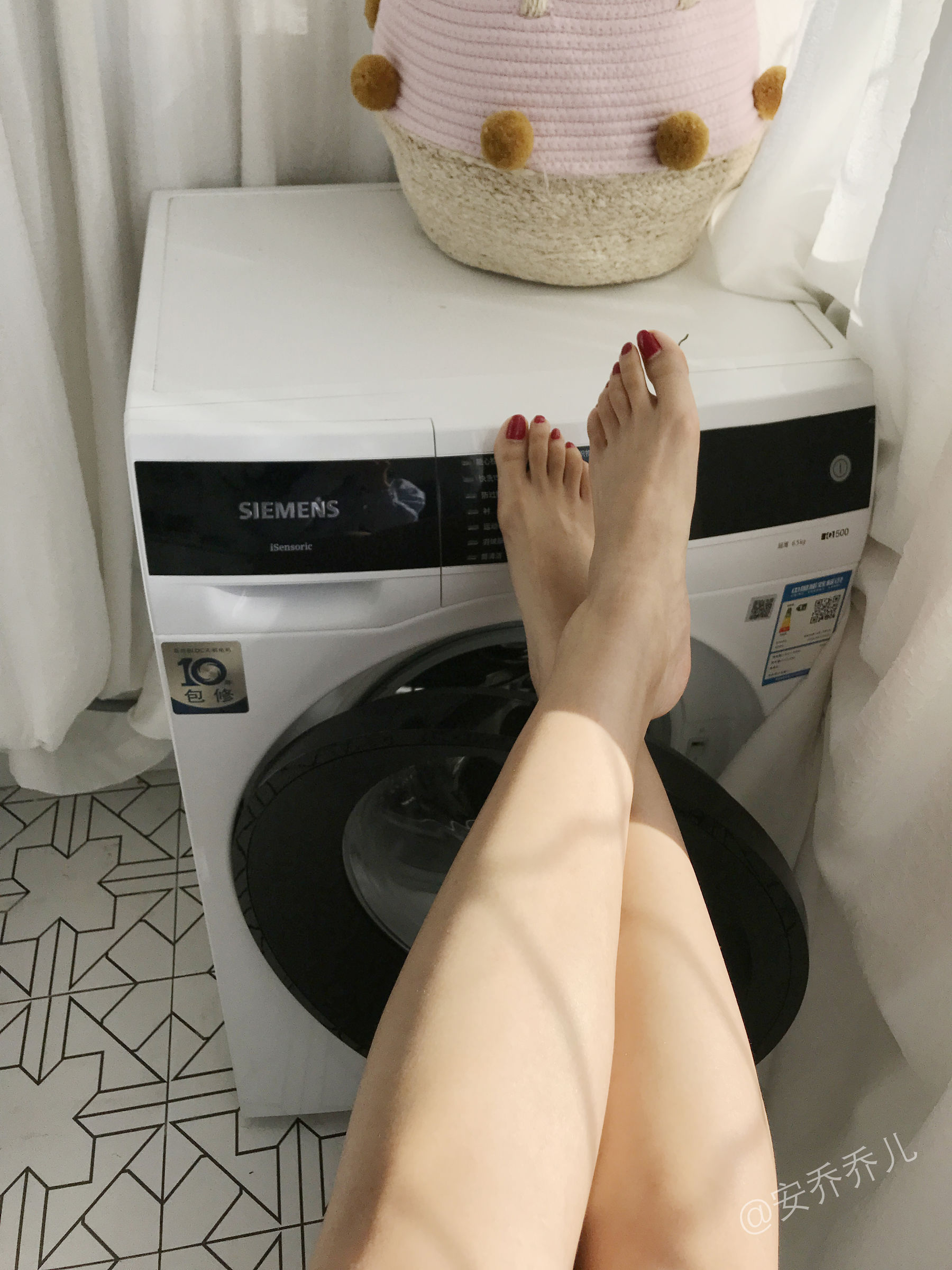 安乔乔儿(Nia乔乔) No.016 阳台洗衣房 [104P]