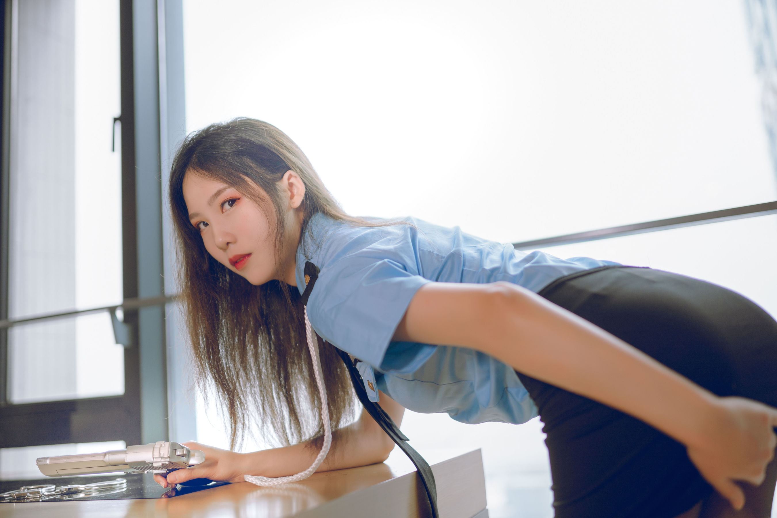 抖娘-利世图集 – 女警 [20P]