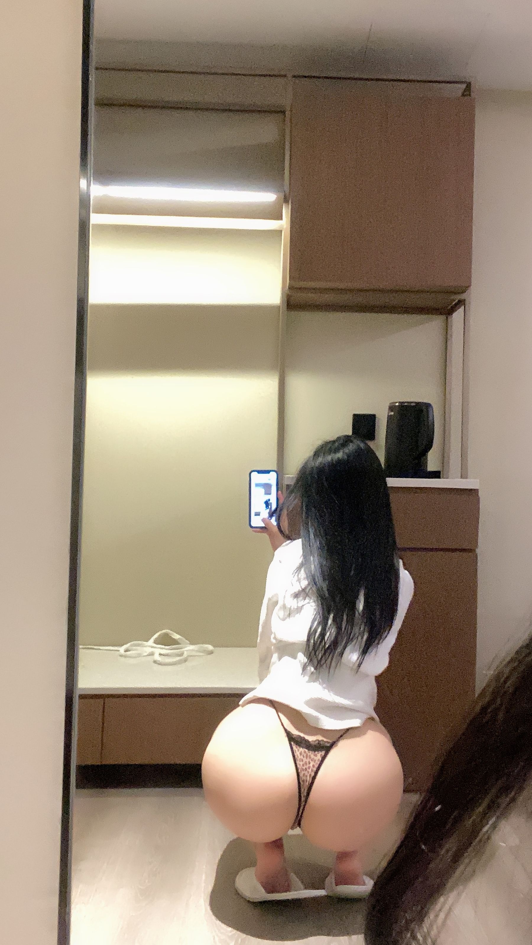 俏妞qiaoniuTT – 可以夹住牙刷 [10P]