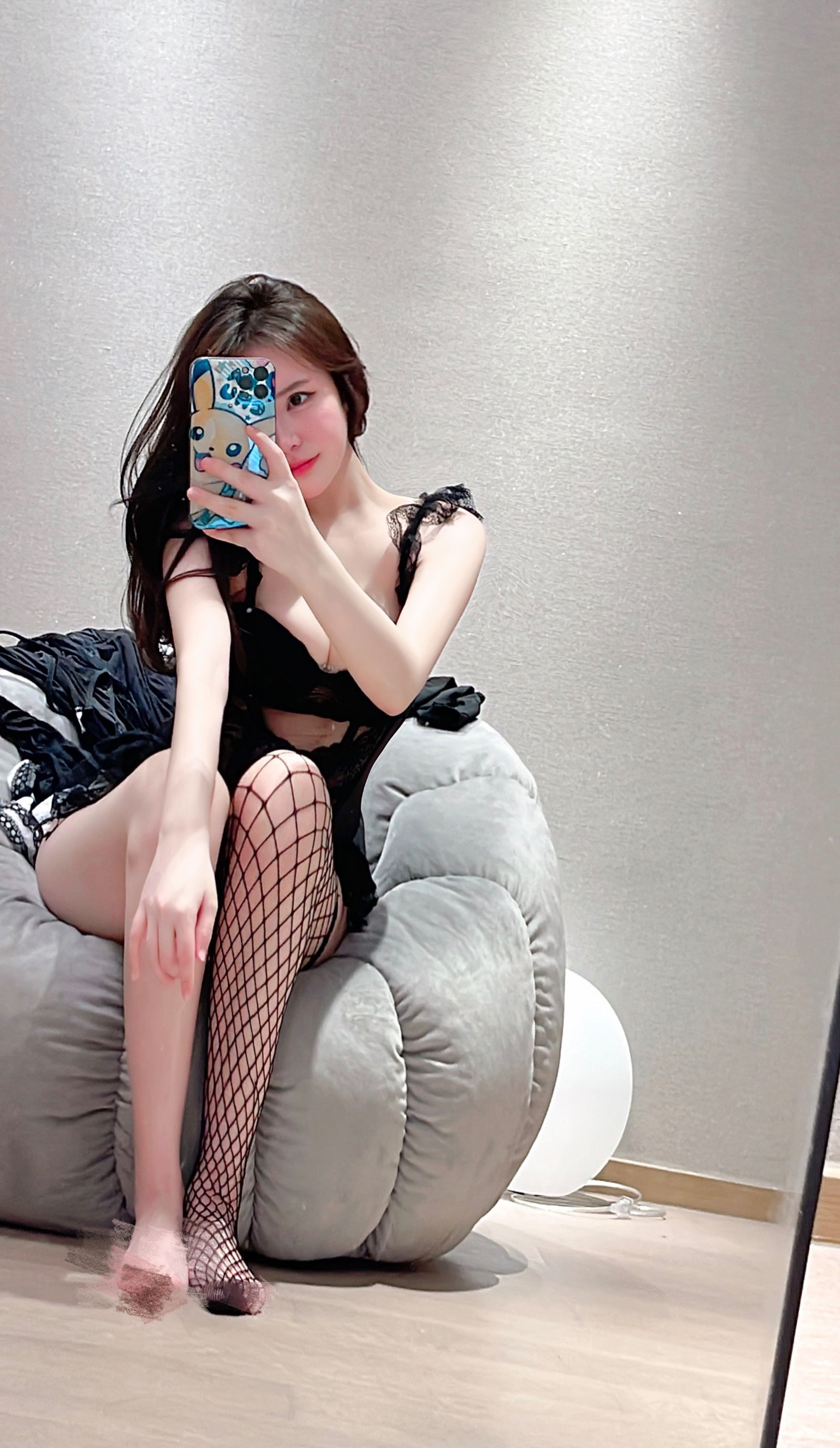 奔跑的晶骡儿 – 苗条身材 [18P]