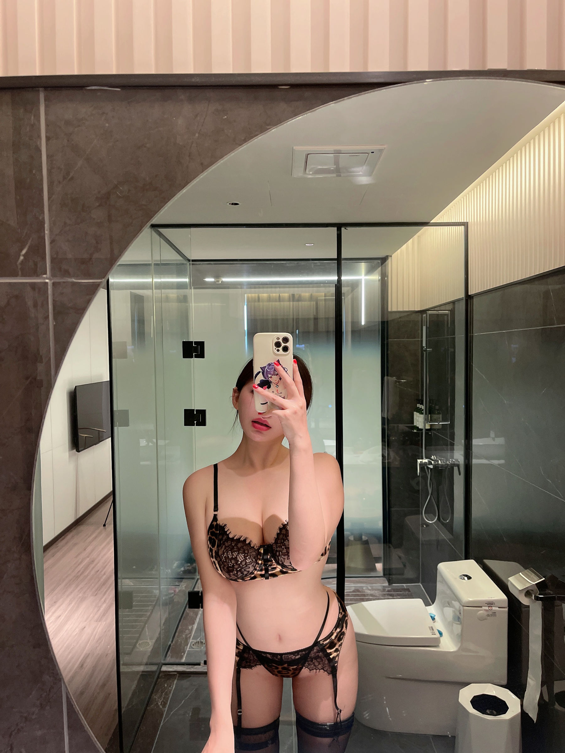 奶宝妹纸 – 豹纹小吊带 [62P]