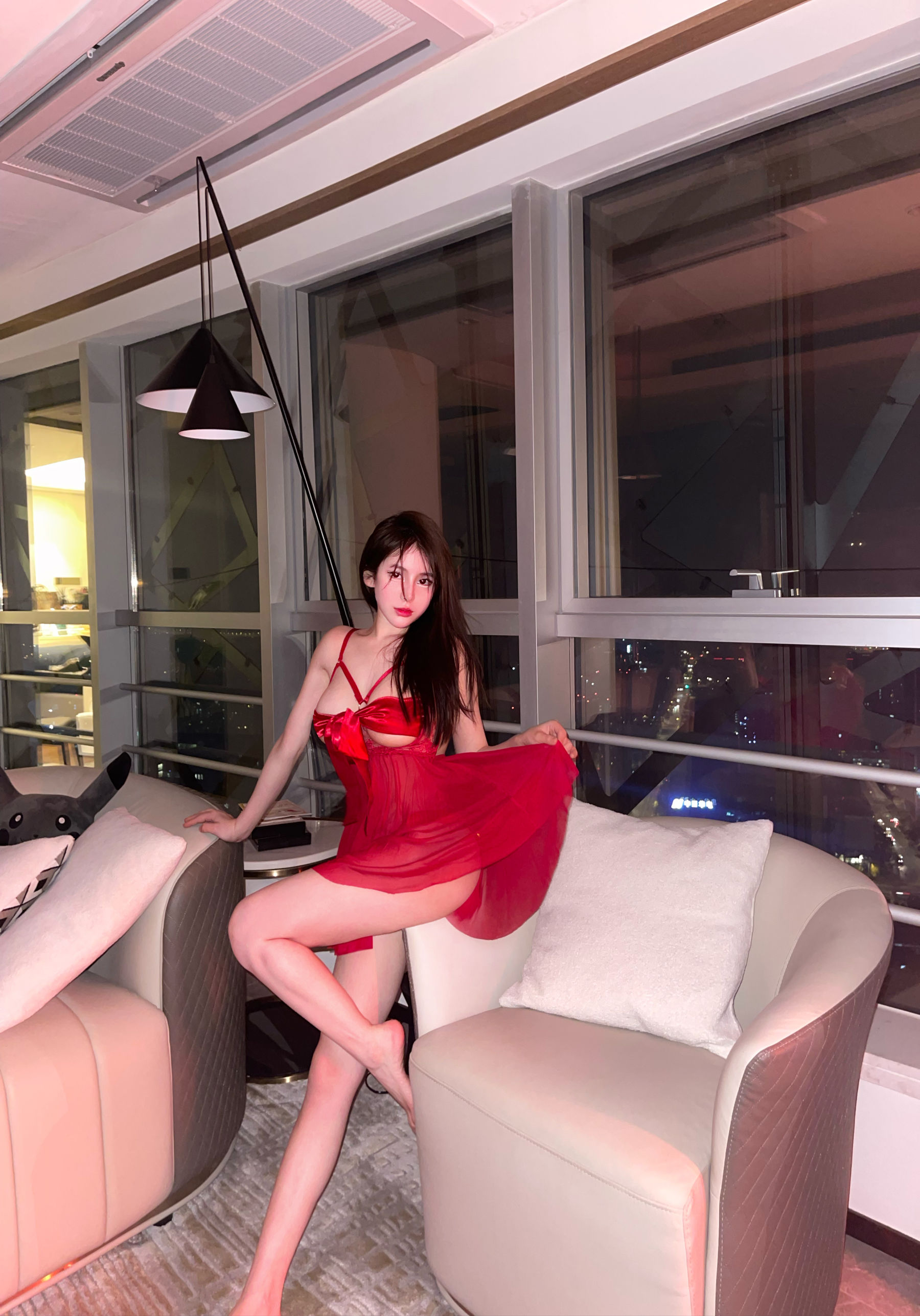 奔跑的晶骡儿 – 红裙 [45P]