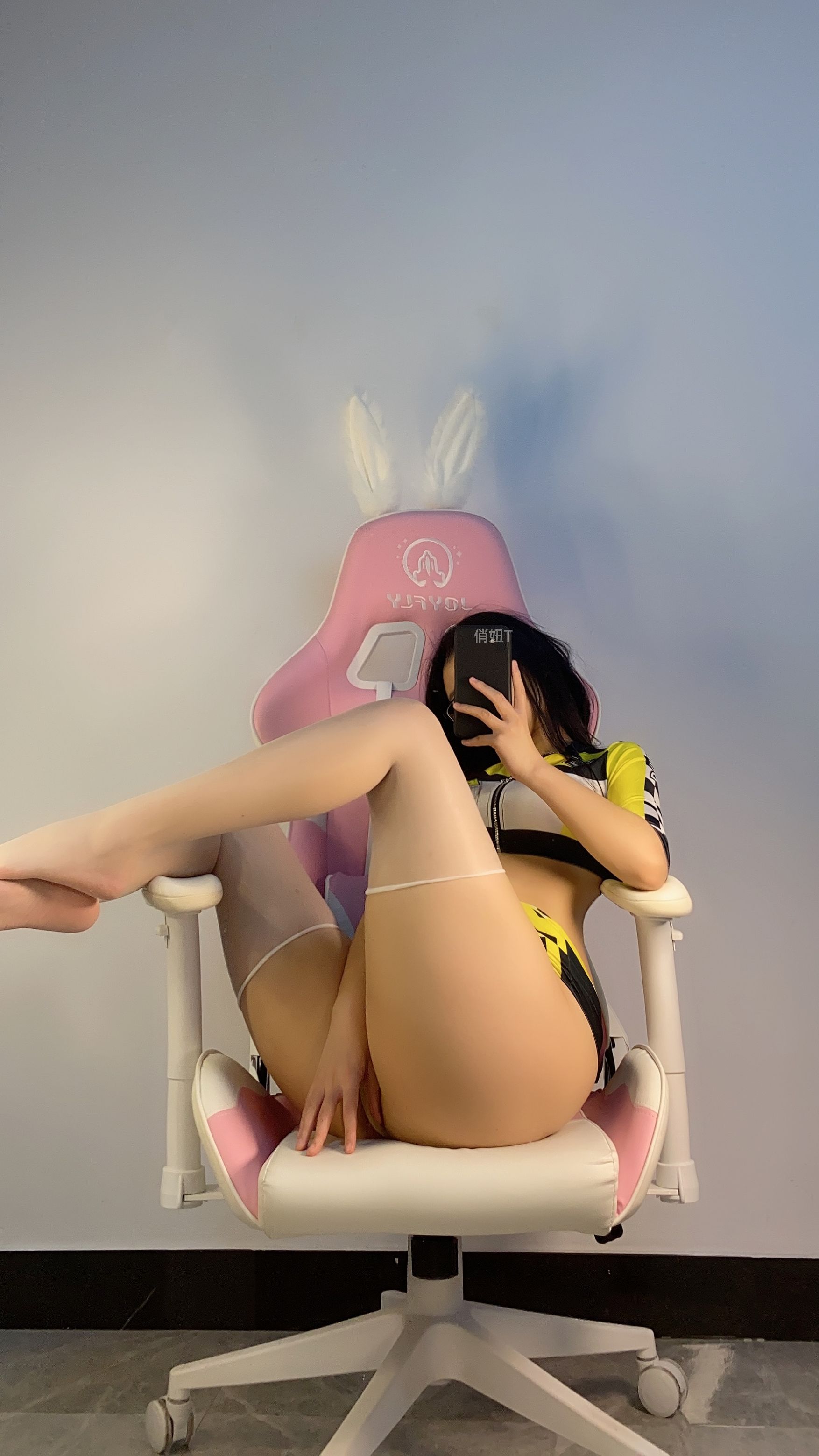 俏妞qiaoniuTT – 飙车选手 [18P]