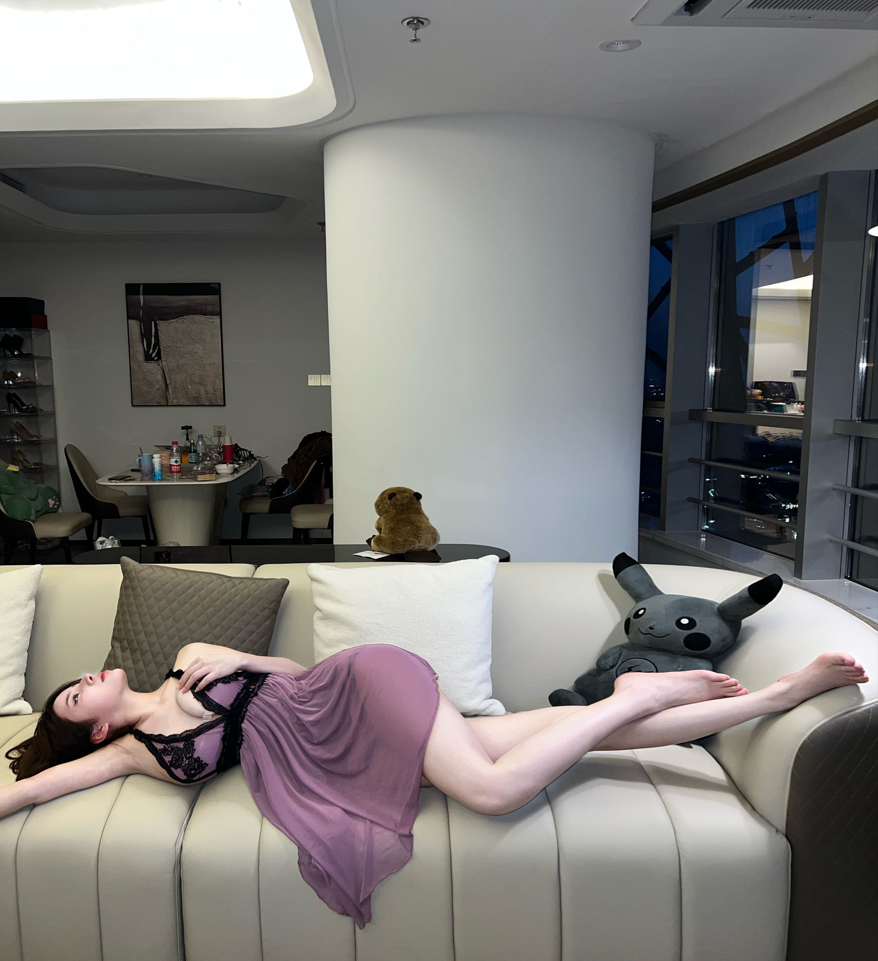 奔跑的晶骡儿 – 紫色睡衣 [26P]