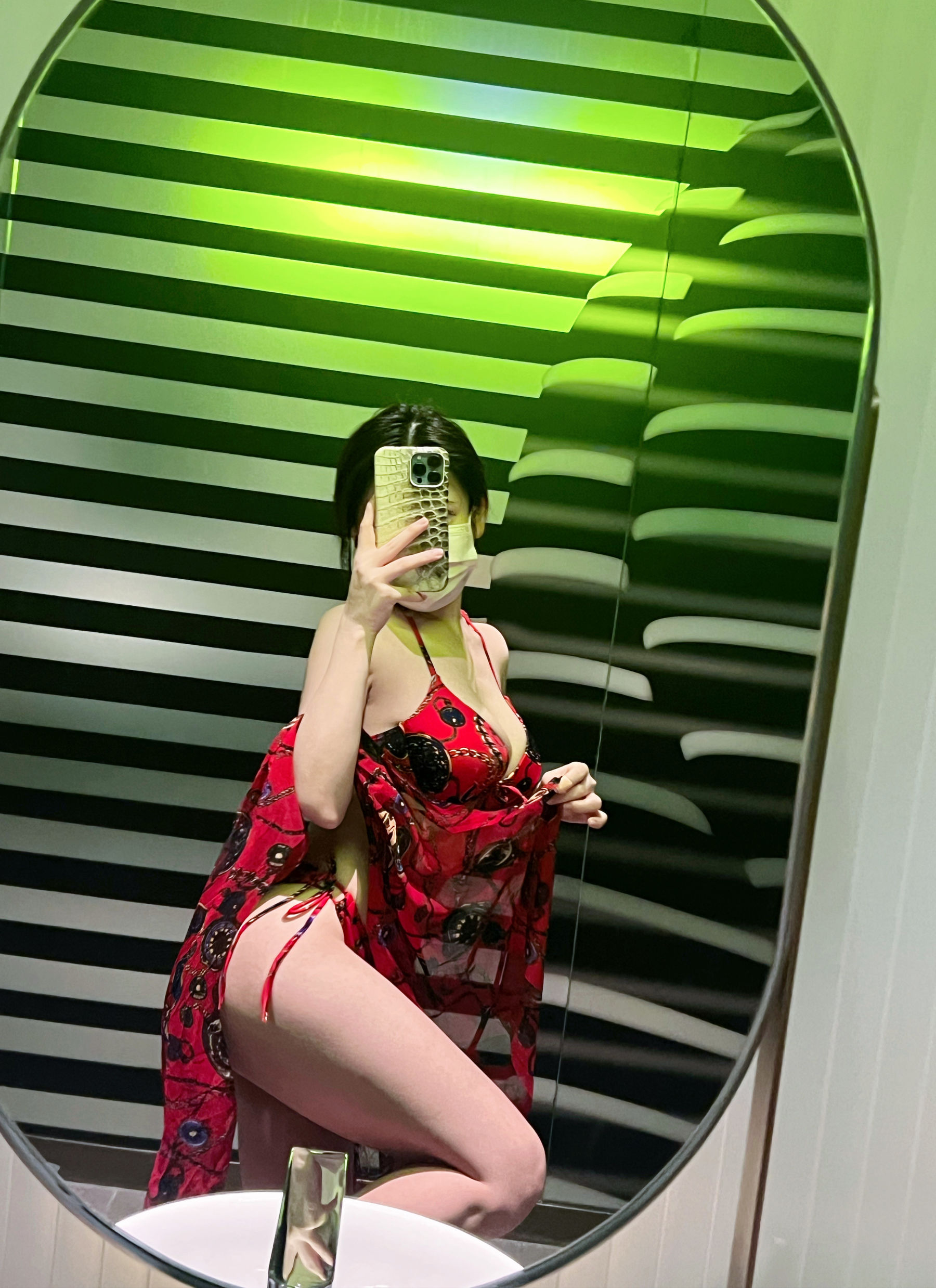 奔跑的晶骡儿 – 红色内衣 [39P]