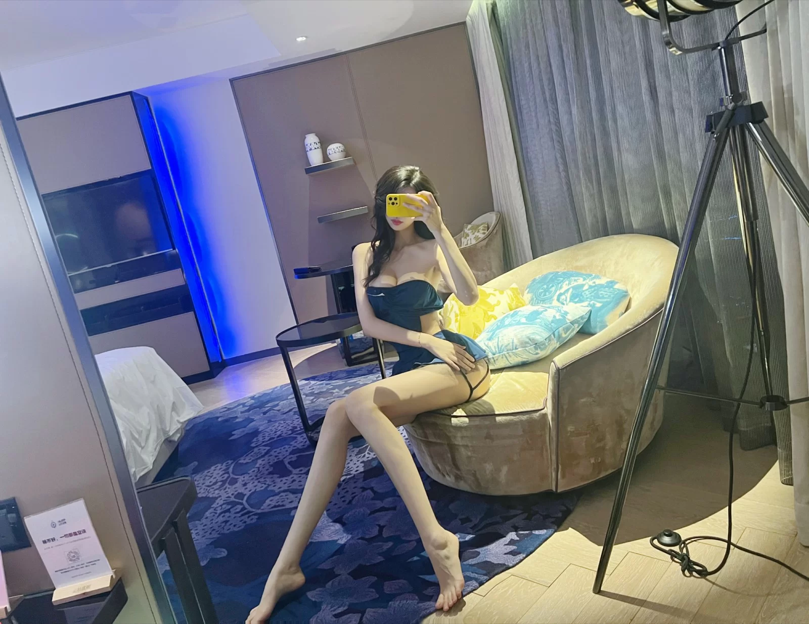 葛征 – 情趣连衣裙 [24P]