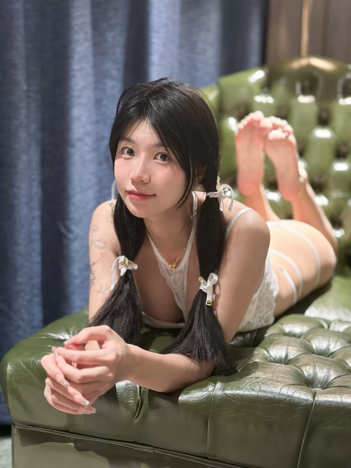 鱼神 – 内衣 [27P]