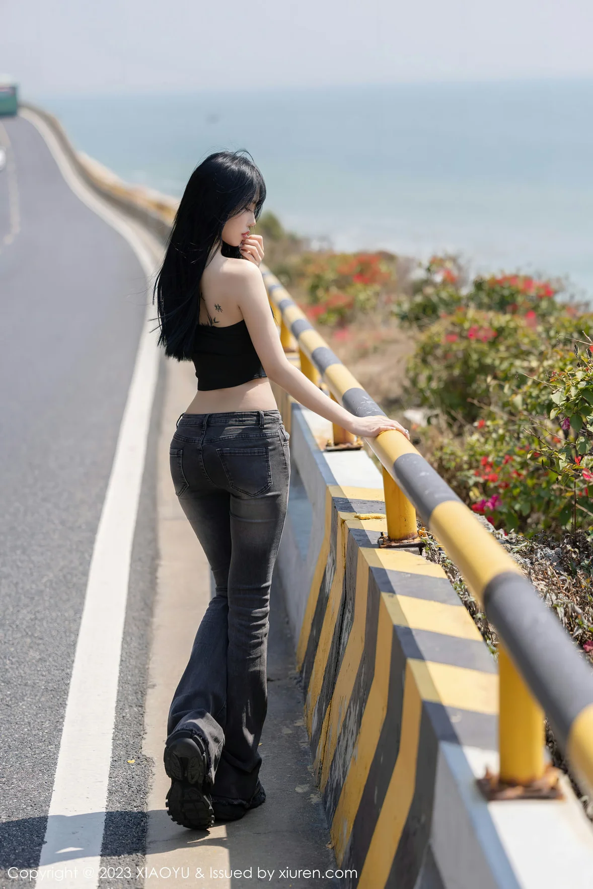 XIAOYU 语画界 Vol.1047 奶瓶. 性感蛋黄色性感写真 [99P]