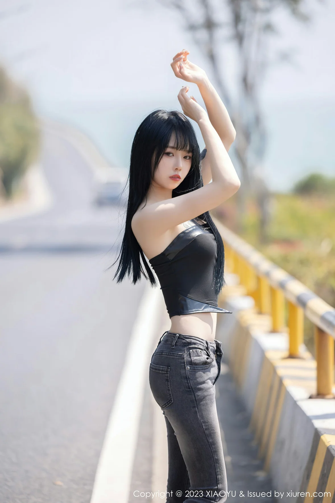 XIAOYU 语画界 Vol.1047 奶瓶. 性感蛋黄色性感写真 [99P]