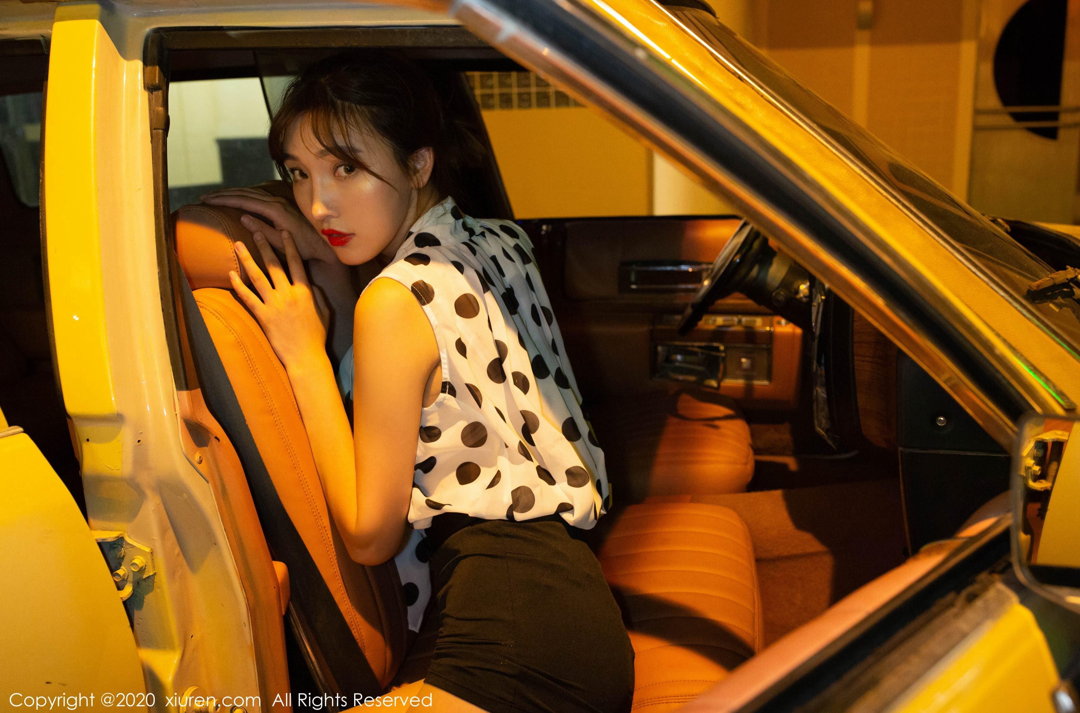 XIUREN秀人网 NO.2222 陆萱萱