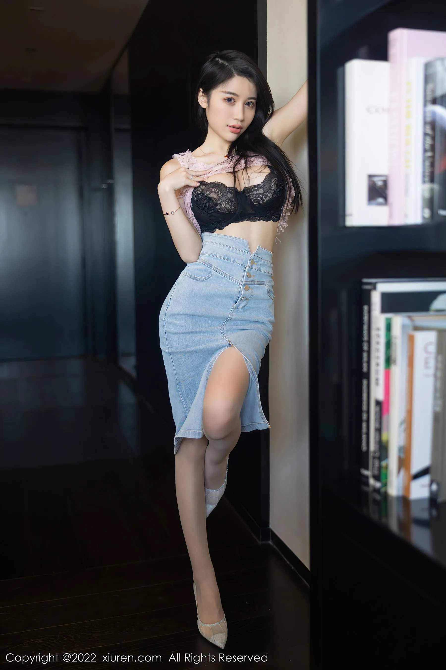 秀人网 No.5489 美七Mia 西双版纳旅拍 插图1