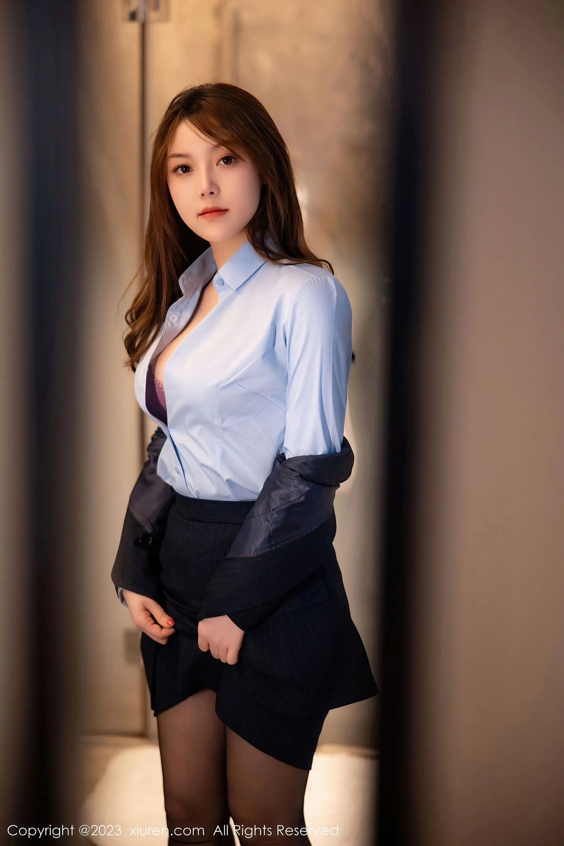 秀人网 No.6190 豆瓣酱 制服美臀