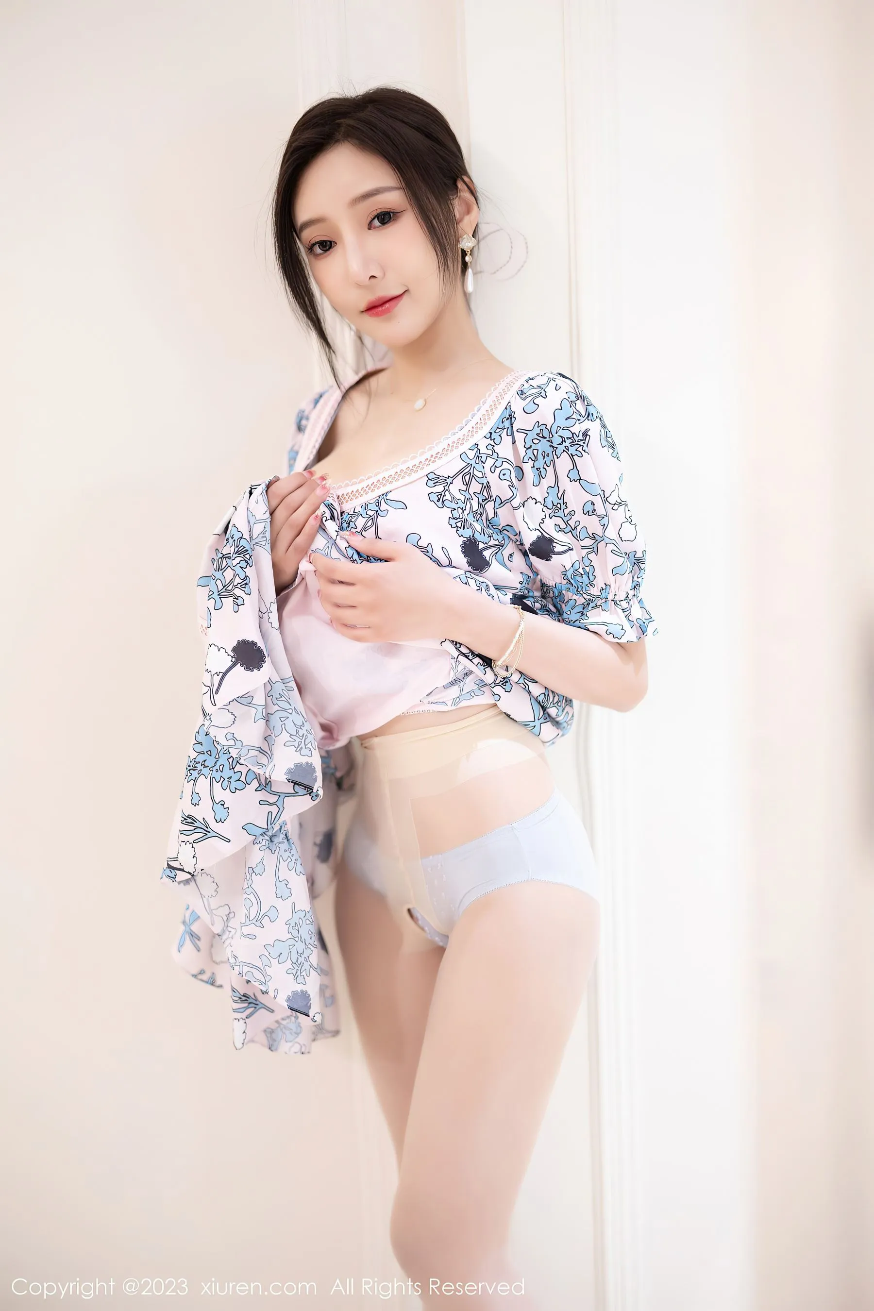 秀人网 No.6474 王馨瑶yanni 海南岛旅拍