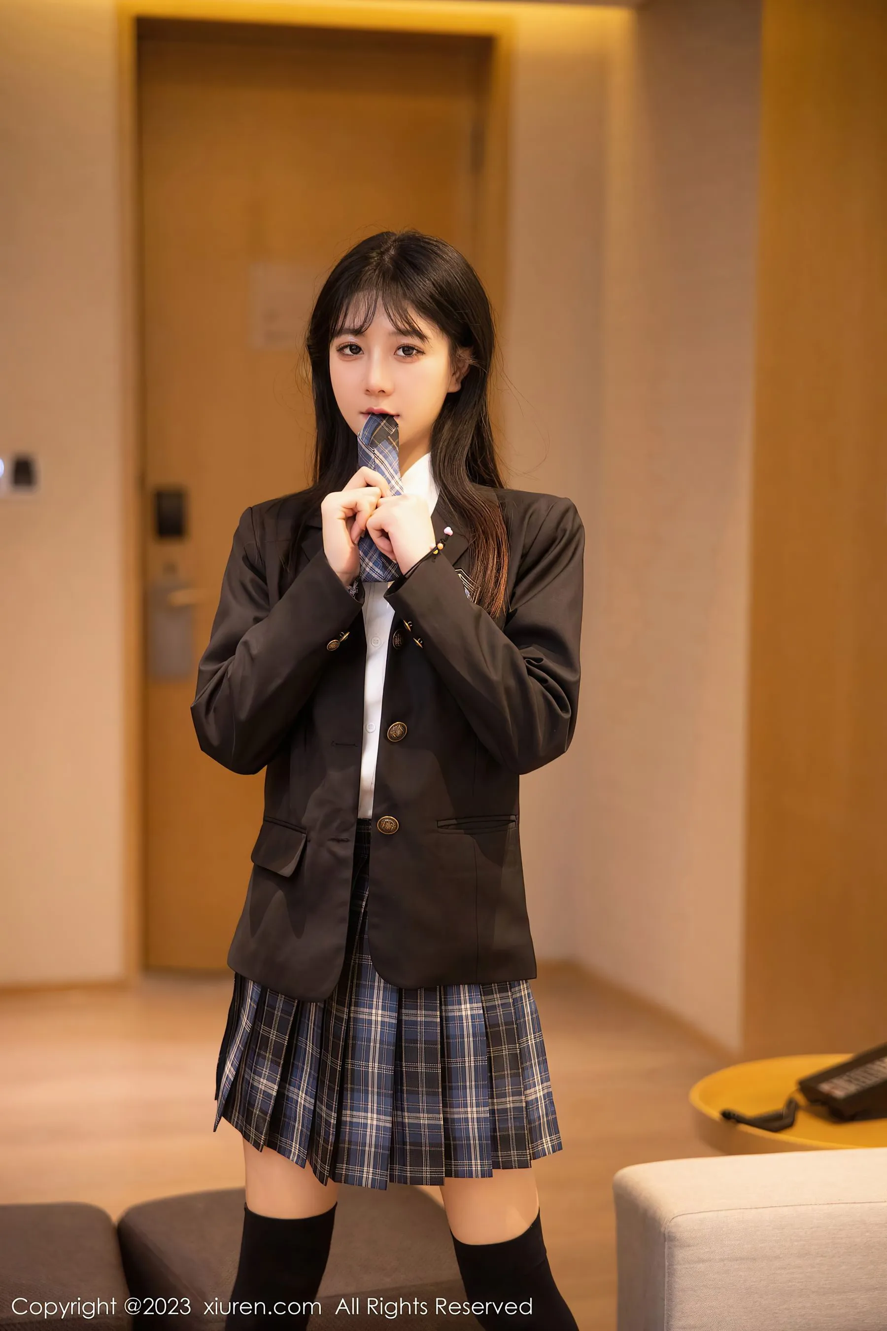 秀人网 No.6662 幼幼 制服美腿