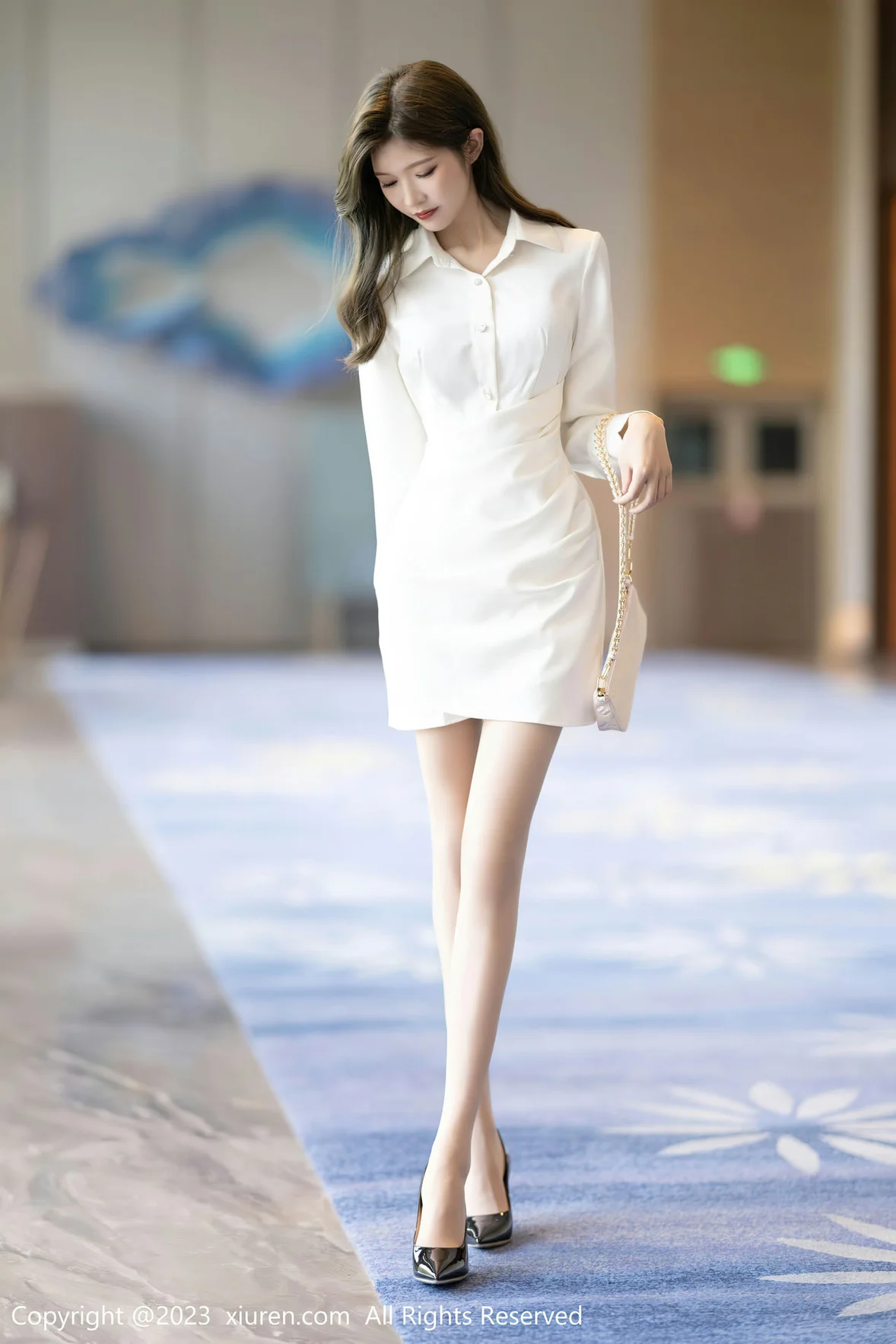 XiuRen 秀人 No.6882 程程程- 白色OL性感写真 [85P]