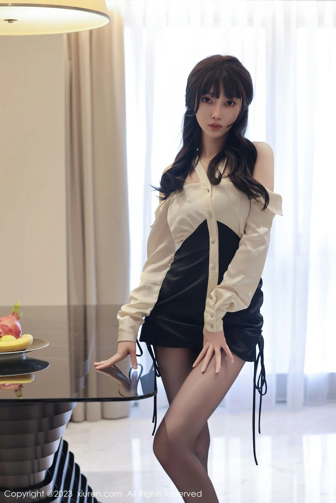 XiuRen 秀人 No.6929 玥儿玥er 魅惑黑丝广州旅拍 [69P]