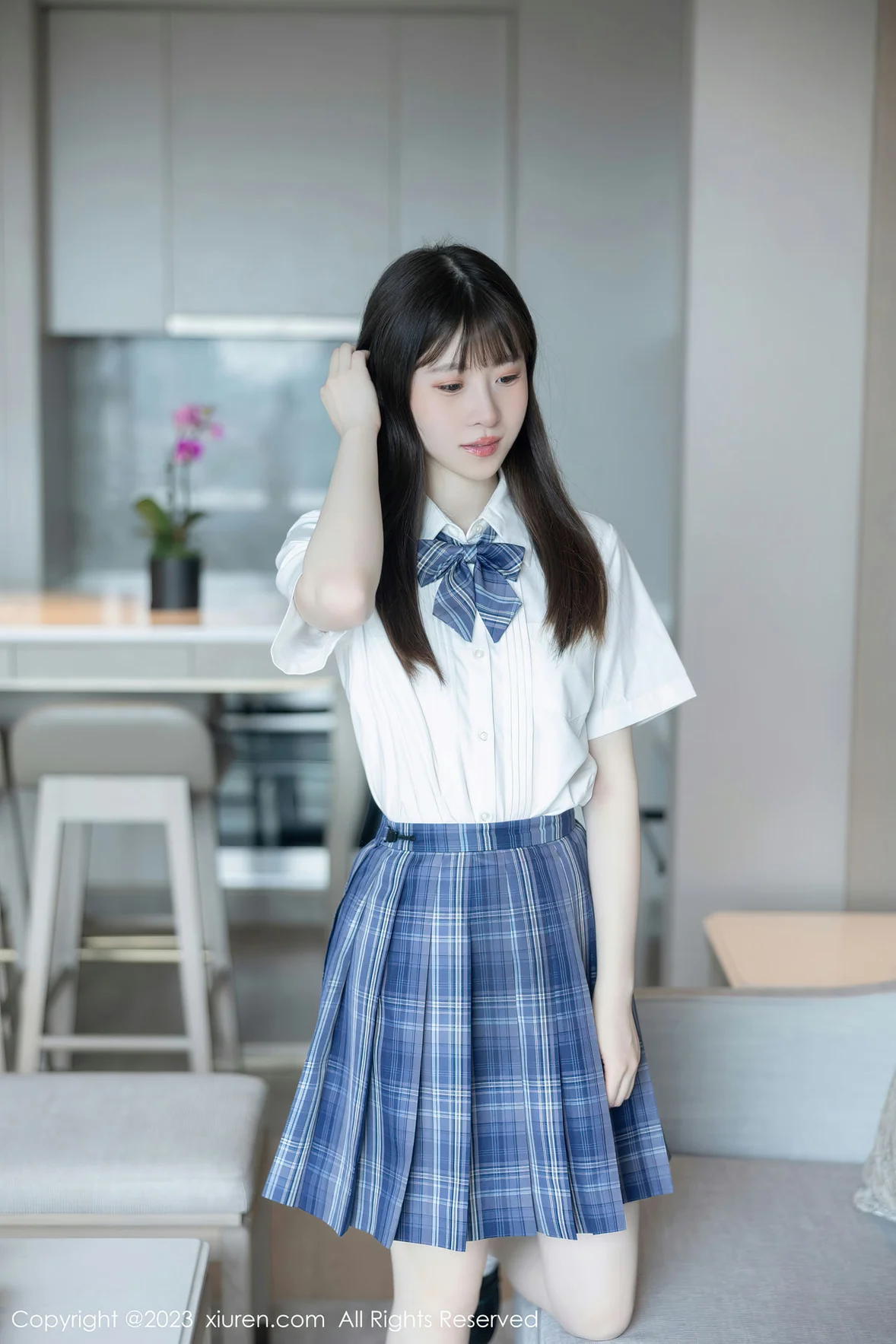 XiuRen 秀人 No.6993 林悠悠 jk短裙首套写真 [104P]
