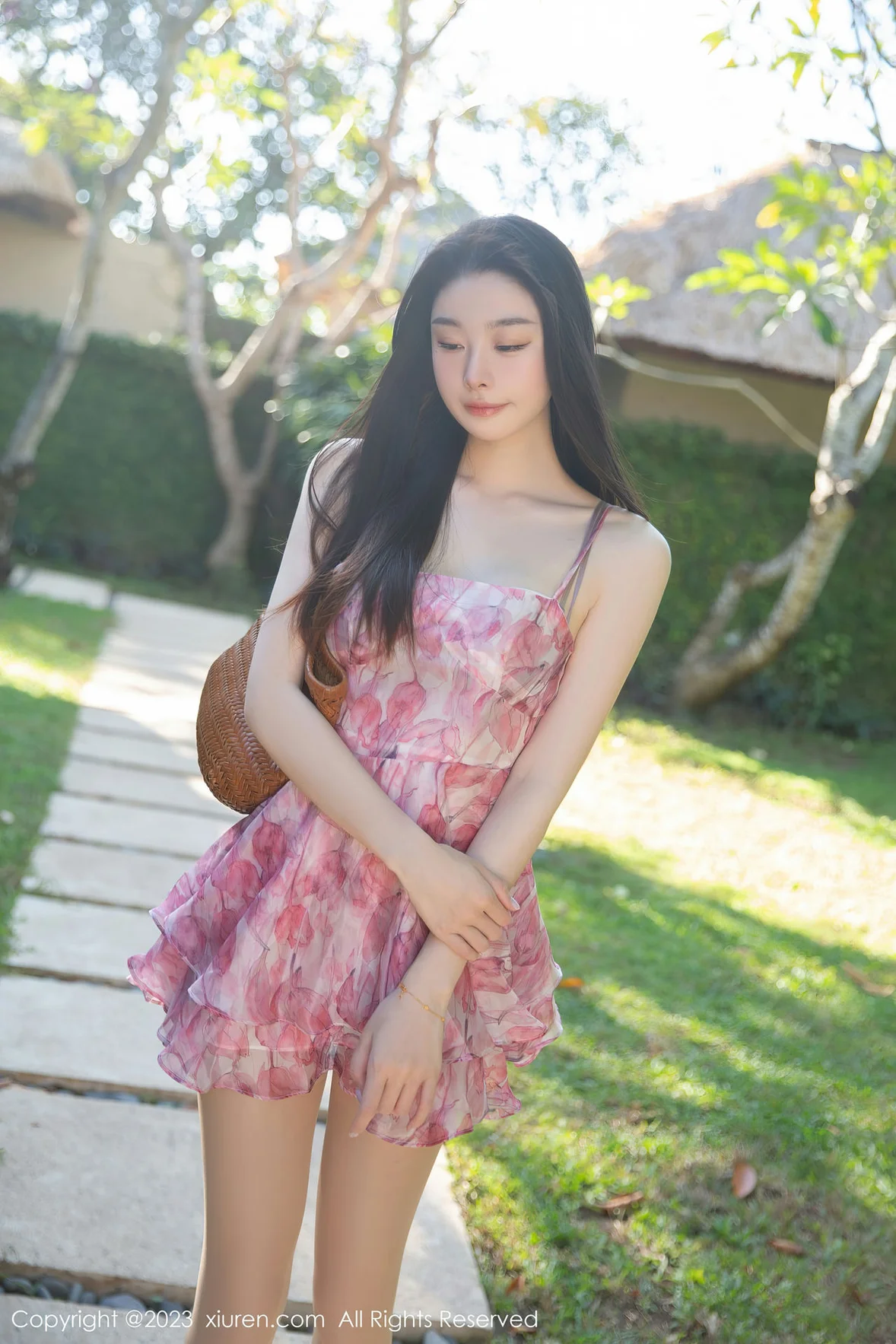 XiuRen 秀人 No.7006 是小逗逗 原色丝袜巴厘岛旅拍 [81P]