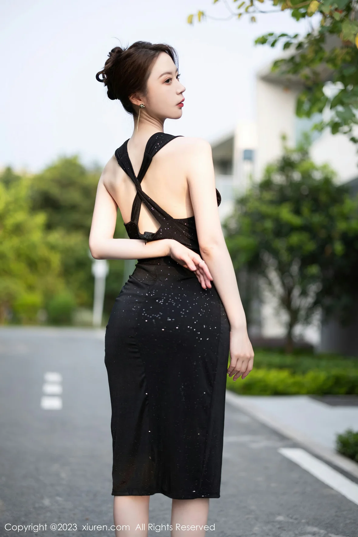 XiuRen 秀人 No.7031 梦心玥 黑色连衣长裙性感写真 [86P]