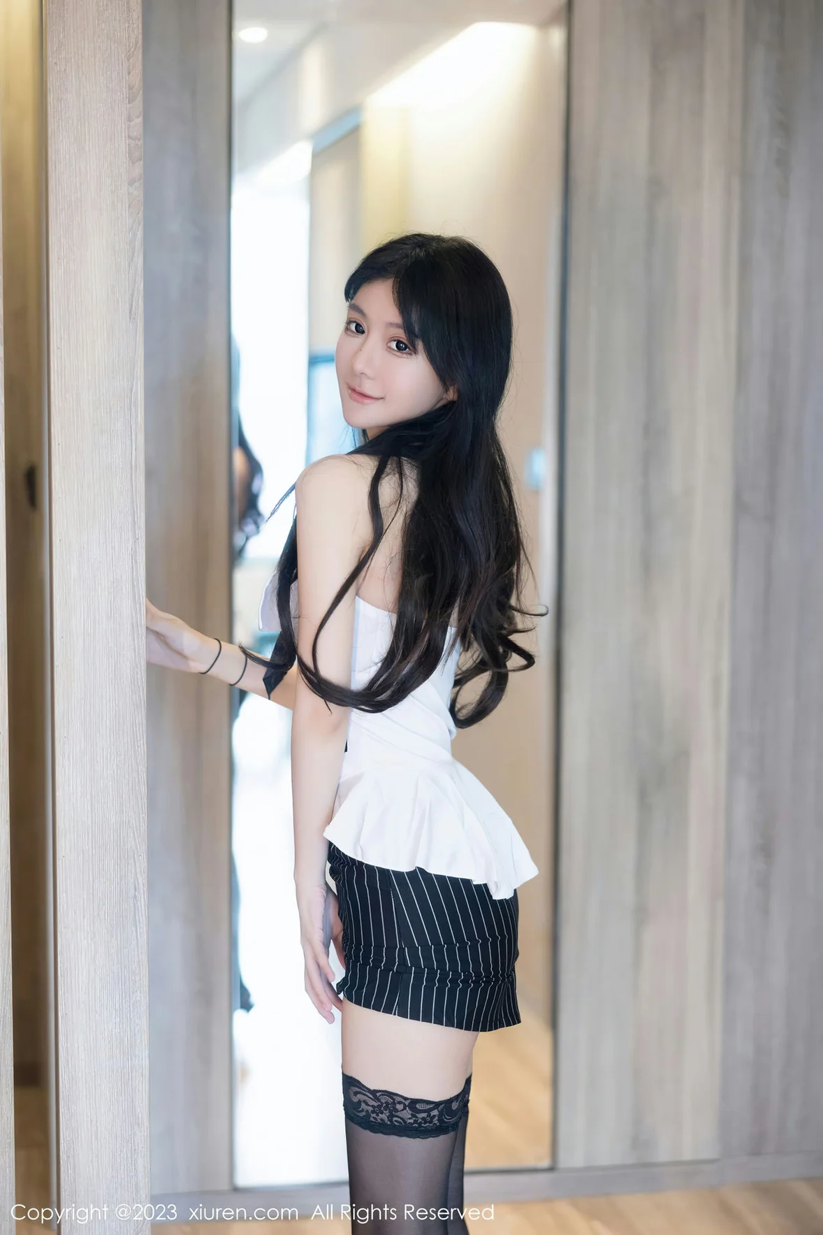 XiuRen 秀人 No.7047 幼幼 办公室ol翘臀黑丝 [82P]