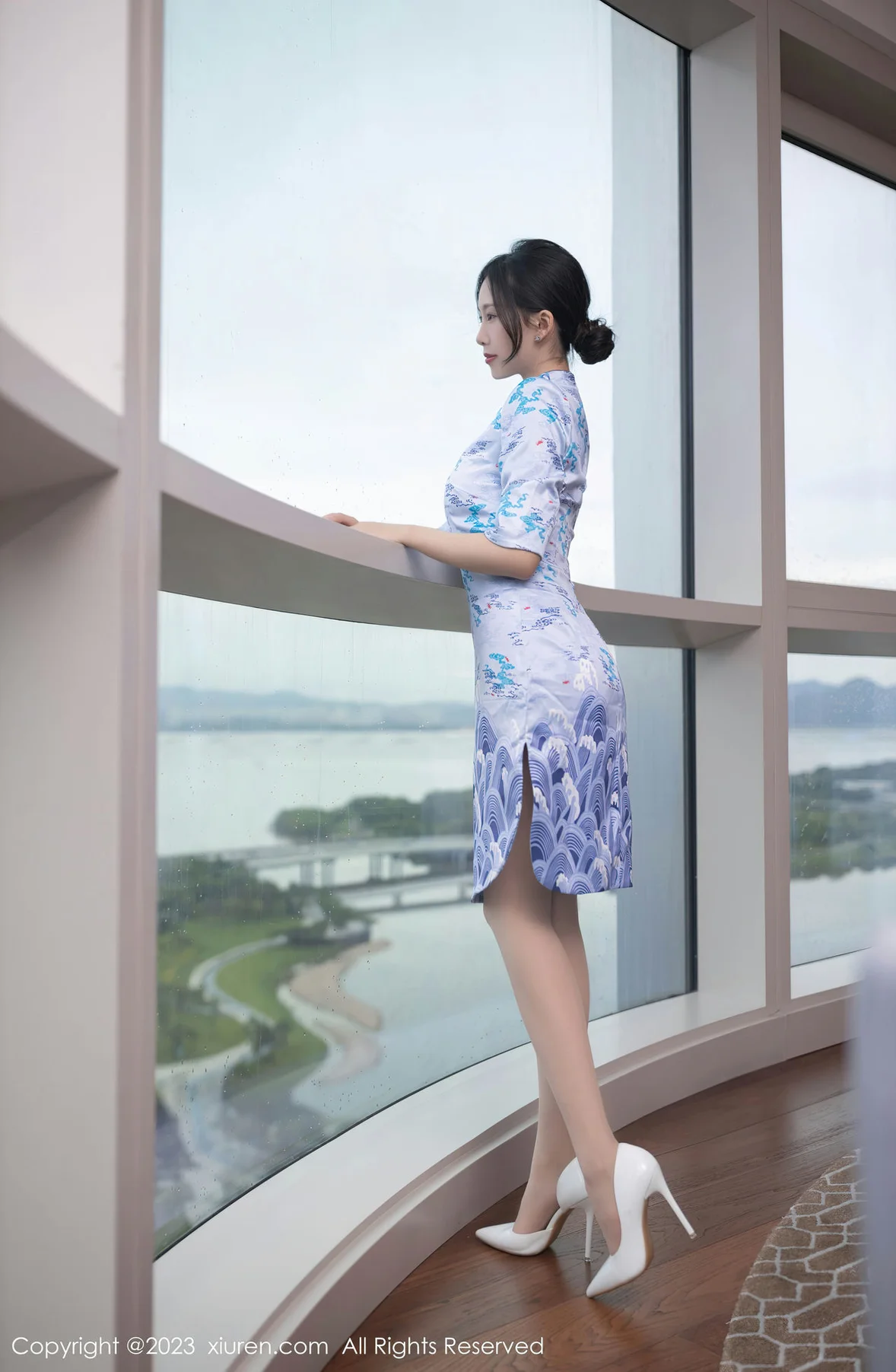 XiuRen 秀人 No.7101 利世 海航空姐性感写真 [76P]