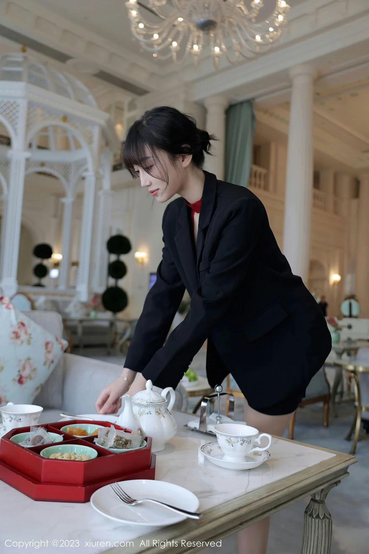 XiuRen 秀人 No.7102 玥儿玥er 红色情趣杭州旅拍 [64P]