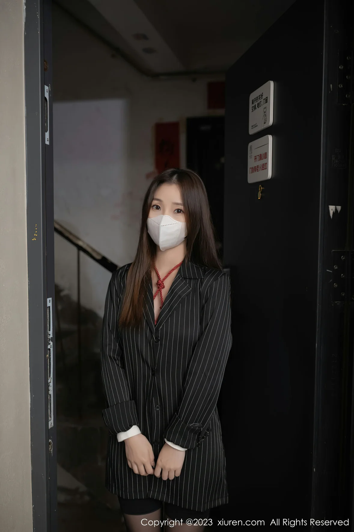 XiuRen 秀人 No.7141 杏子Yada 高开叉服饰性感写真 [76P]