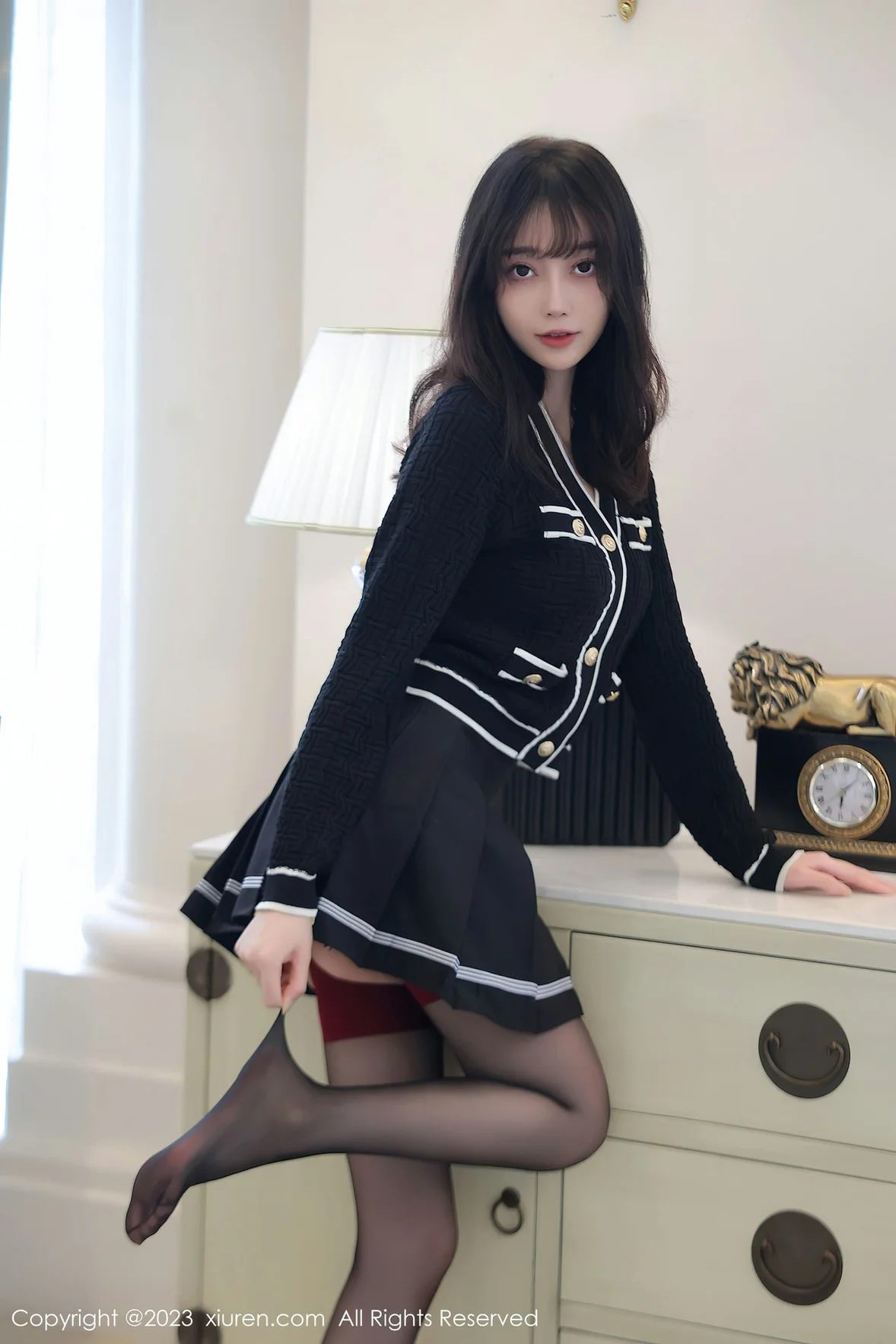 XiuRen 秀人 No.7287 玥儿玥er 薄纱内衣杭州旅拍 [83P]