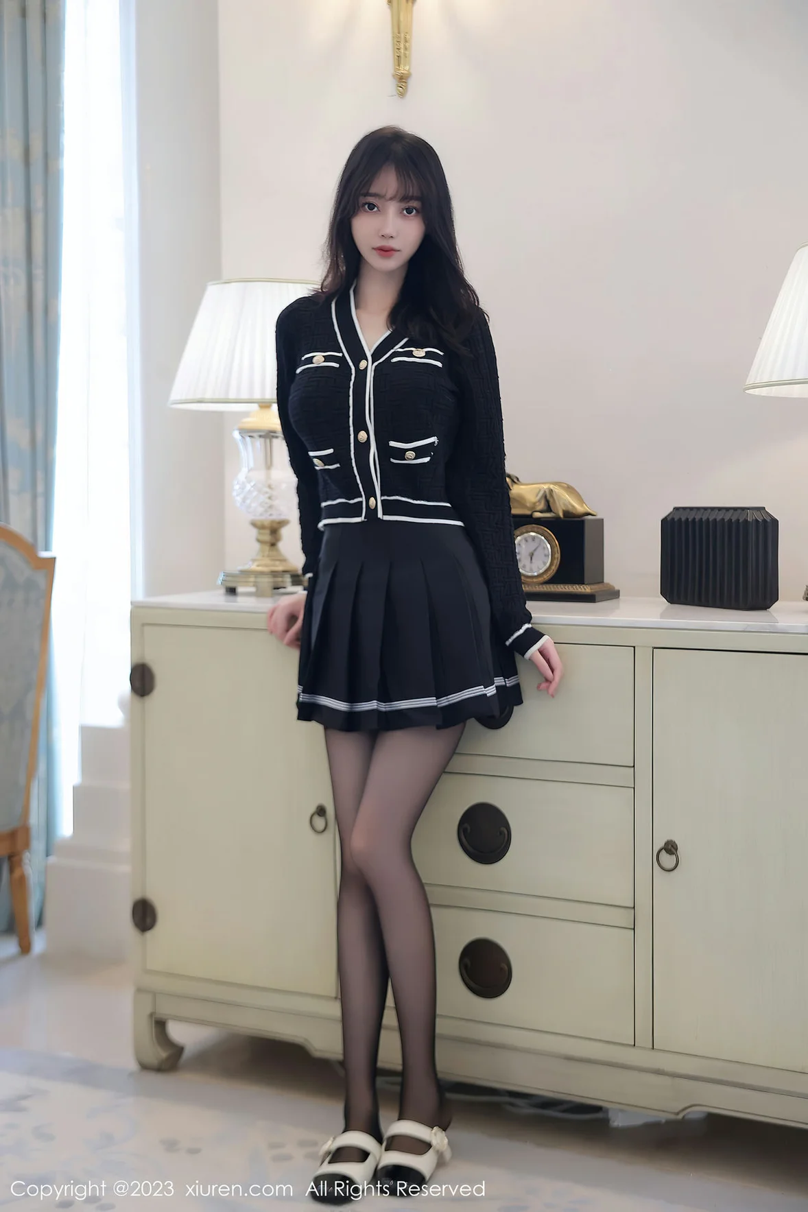 XiuRen 秀人 No.7287 玥儿玥er 薄纱内衣杭州旅拍 [83P]